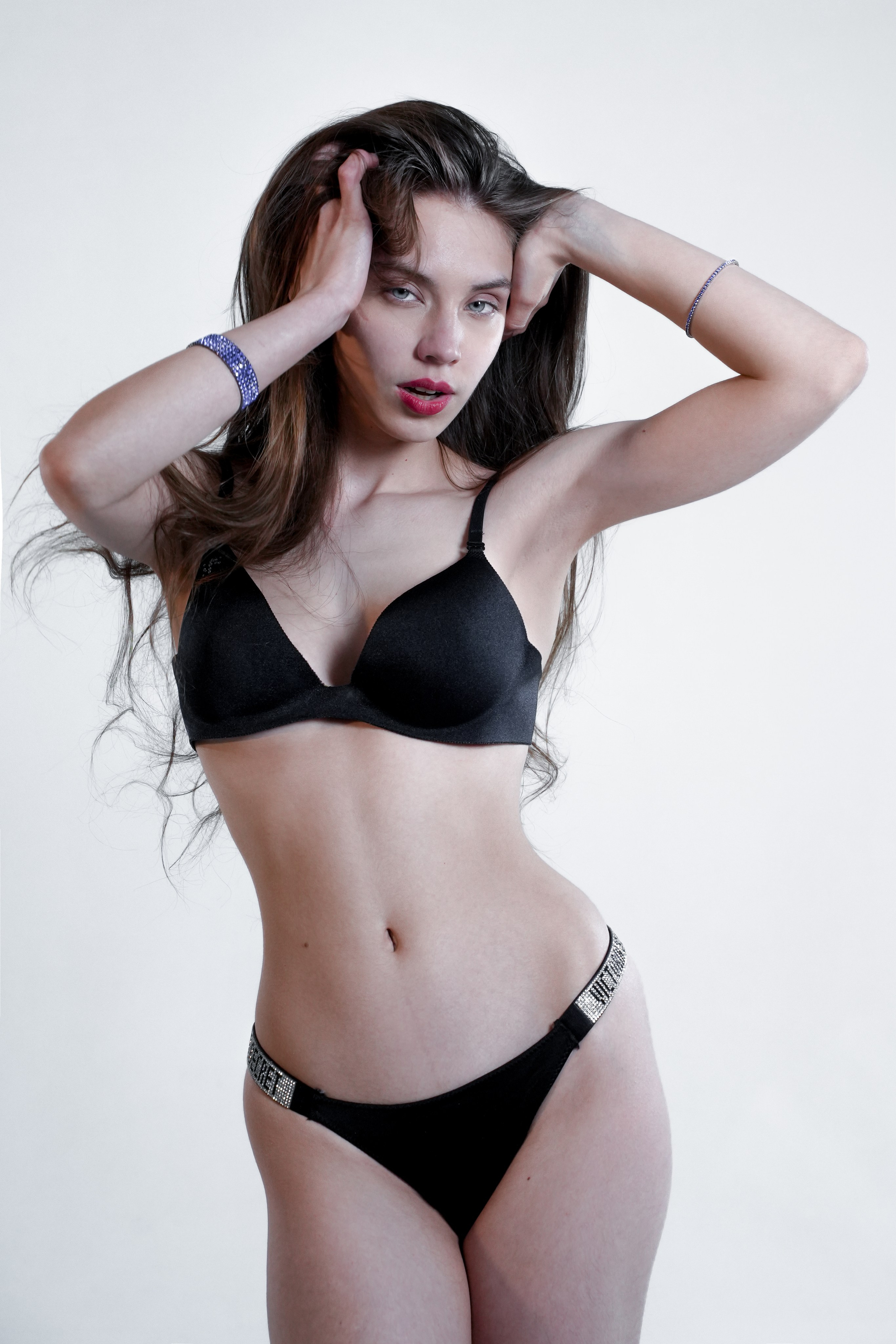 Коммерция SSm. Костюмер, художник кино и телевидения в спб