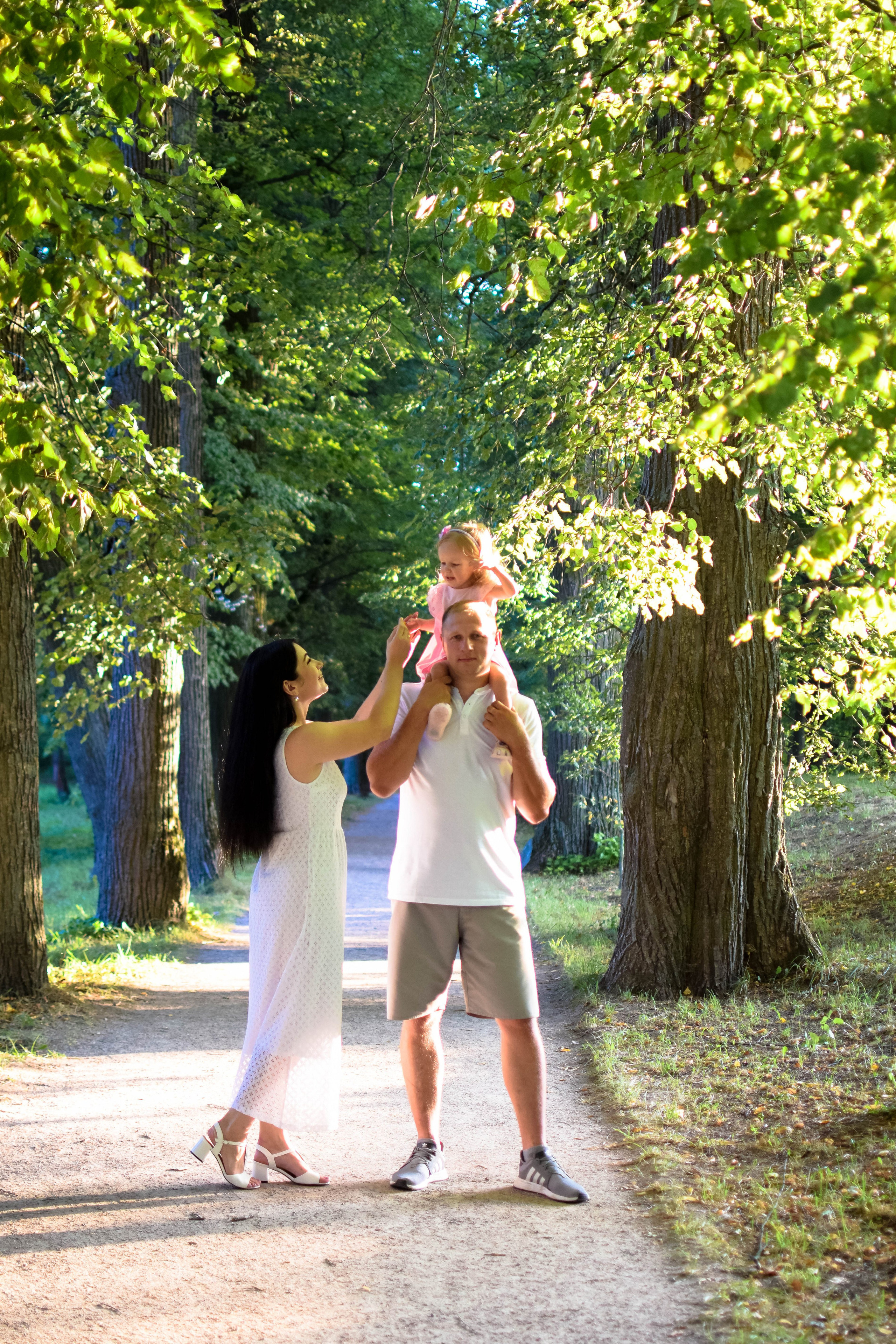 Красивая семейная фотосъёмка в Ясной. Семейный фотограф Щёкино, Тула. От 5000р