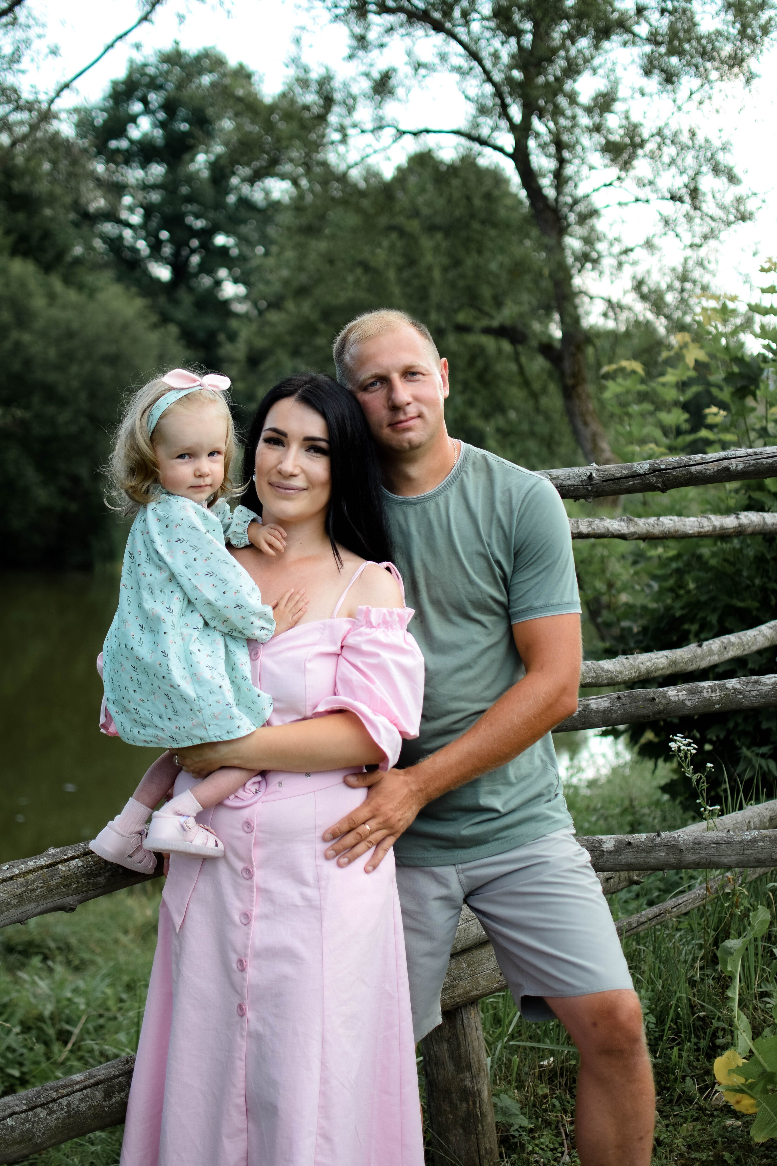 Красивая семейная фотосъёмка в Ясной. Семейный фотограф Щёкино, Тула. От 5000р