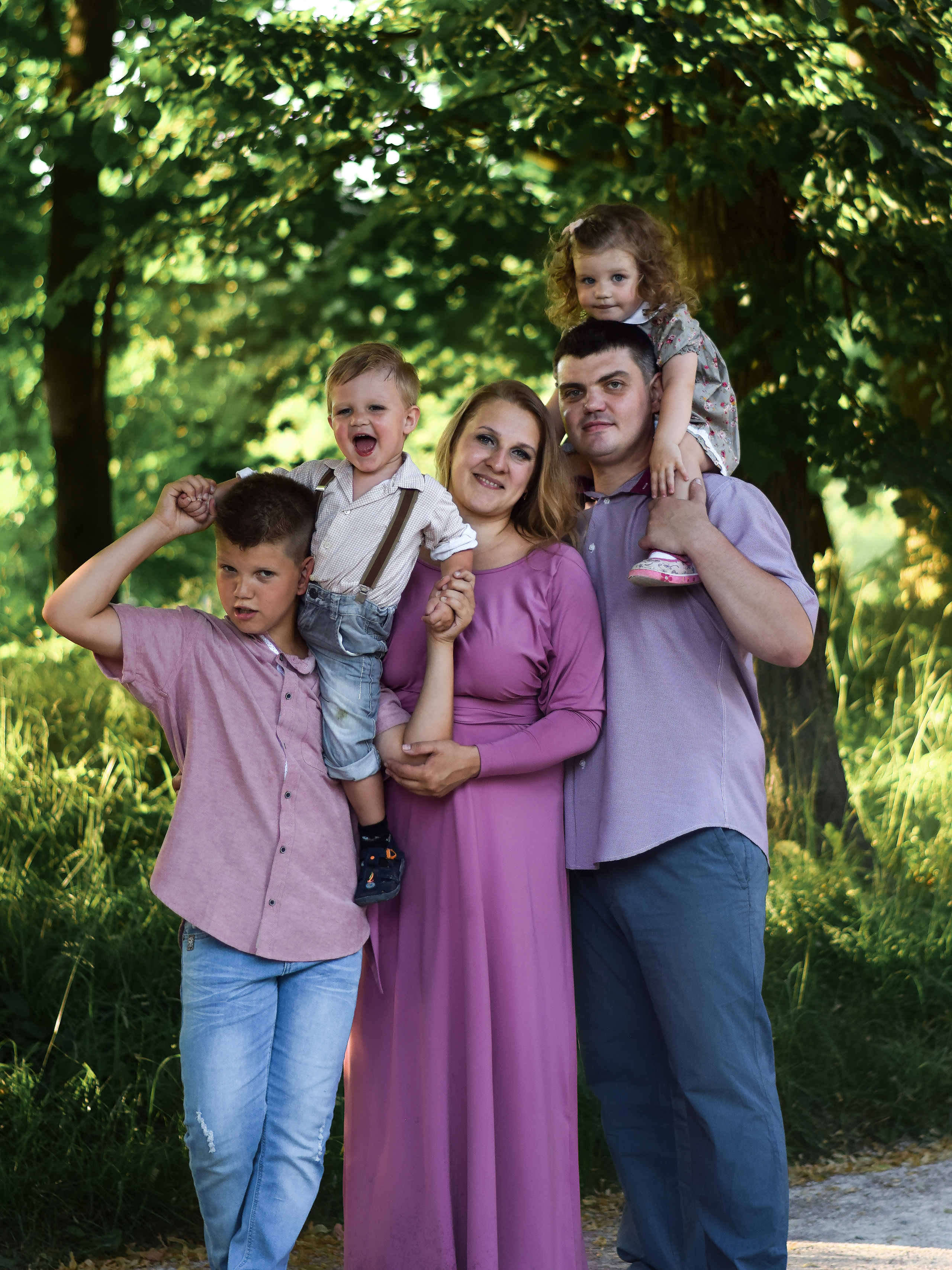 Семейная фотосессия в Ясной Поляне. Семейный фотограф Щёкино, Тула. От 5000р