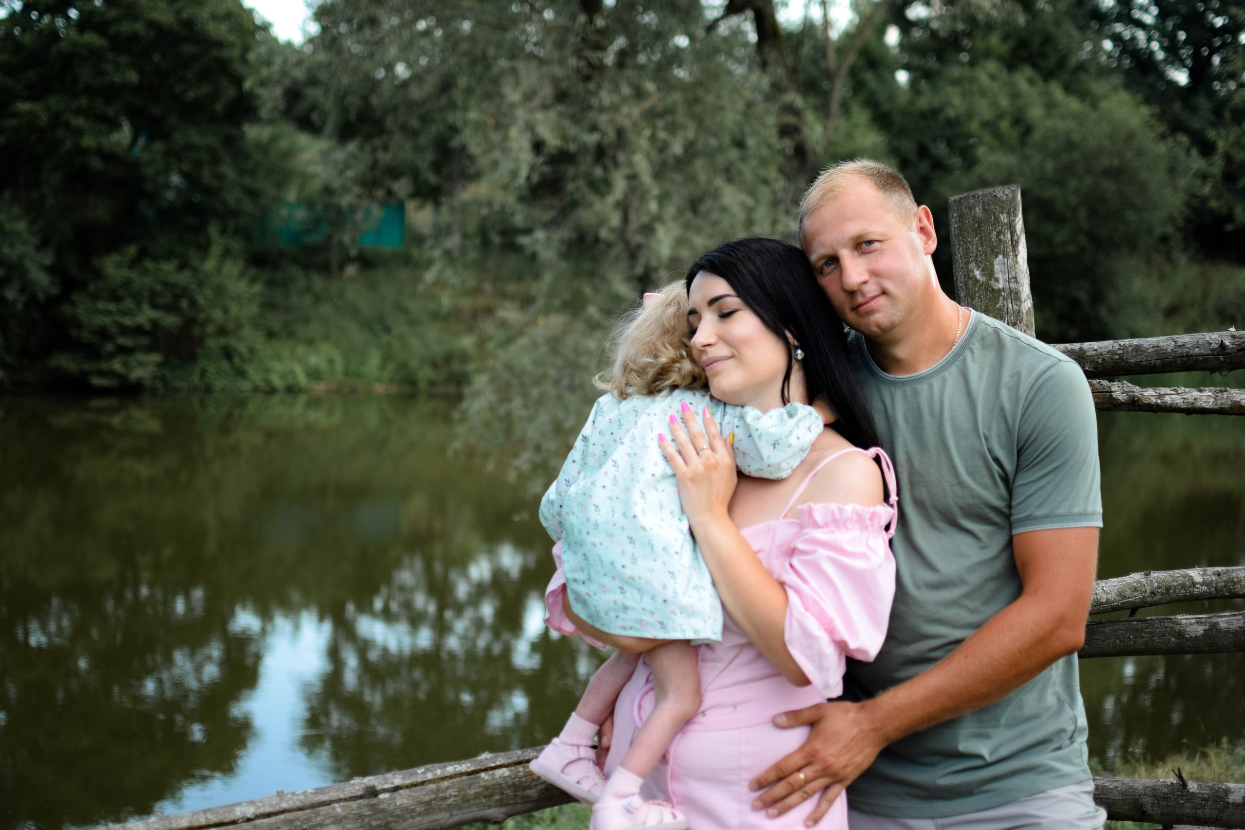 Красивая семейная фотосъёмка в Ясной. Семейный фотограф Щёкино, Тула. От 5000р