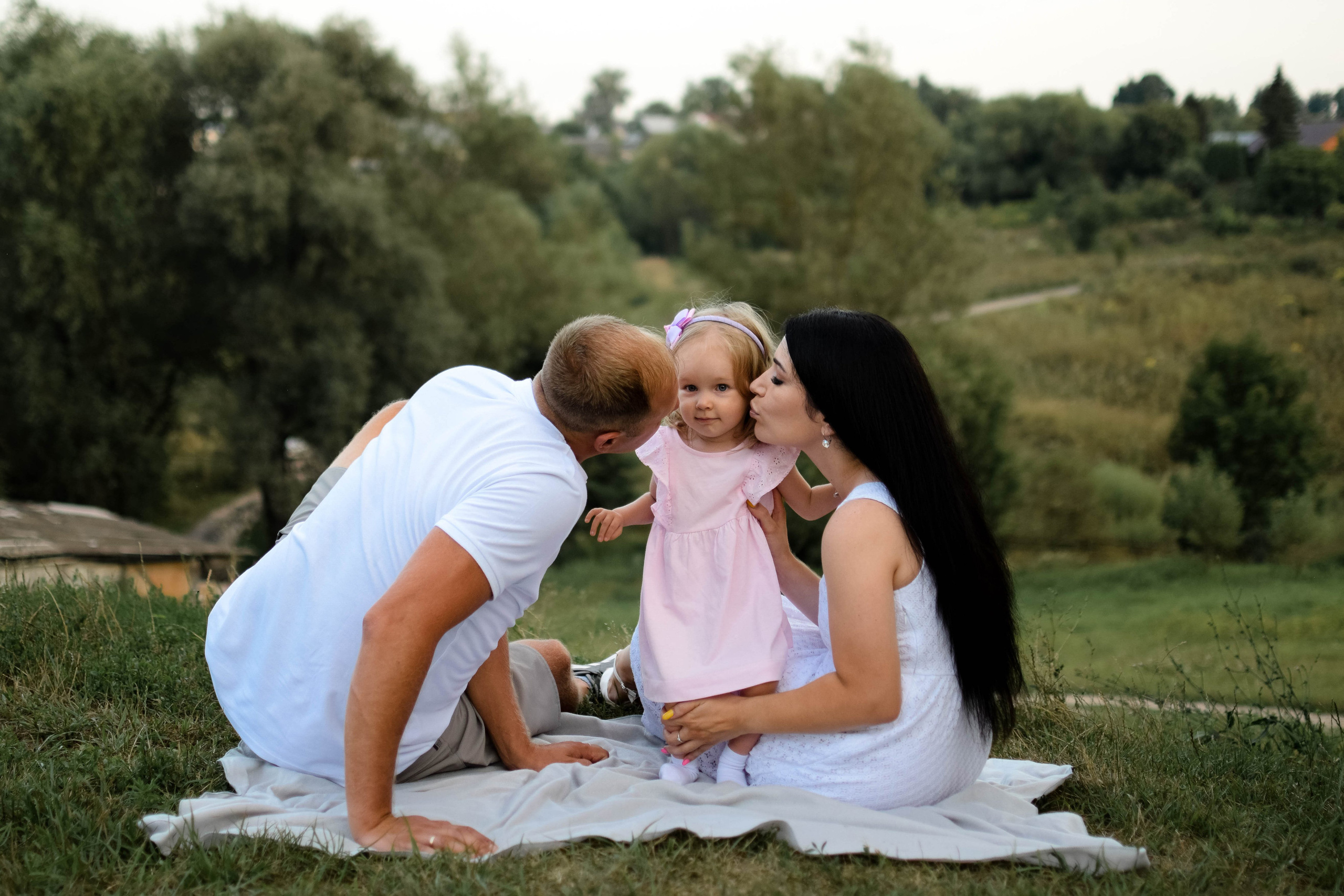 Красивая семейная фотосъёмка в Ясной. Семейный фотограф Щёкино, Тула. От 5000р