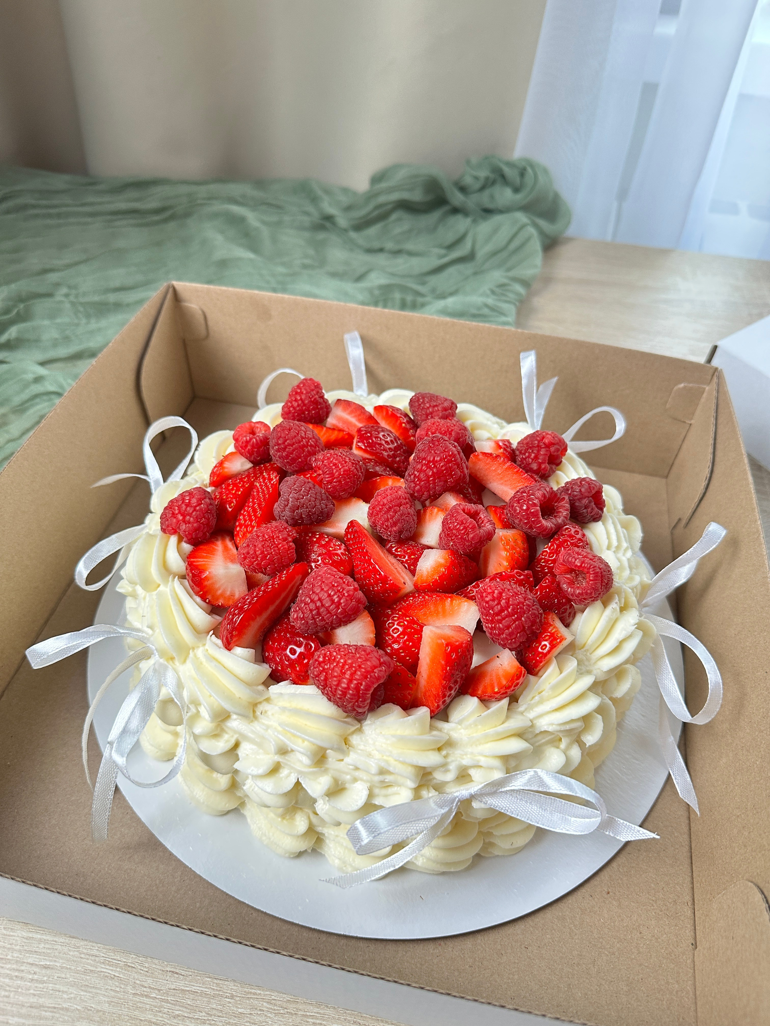 Торты и десерты. Выездной кейтеринг, съедобные букеты, торты и сладости на заказ