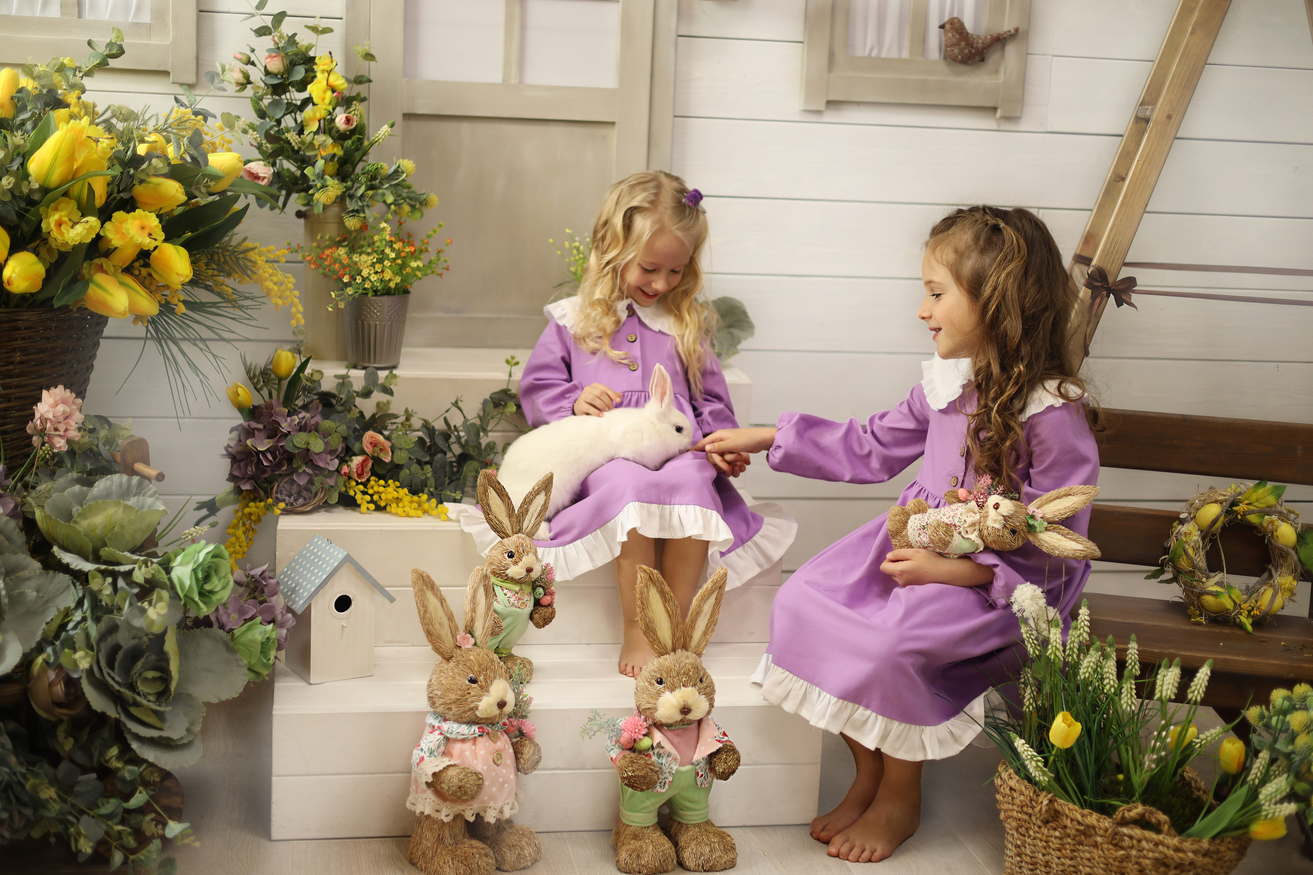 Босиком с пасхальным кроликом. Семейный фотограф. Севастополь. Крым