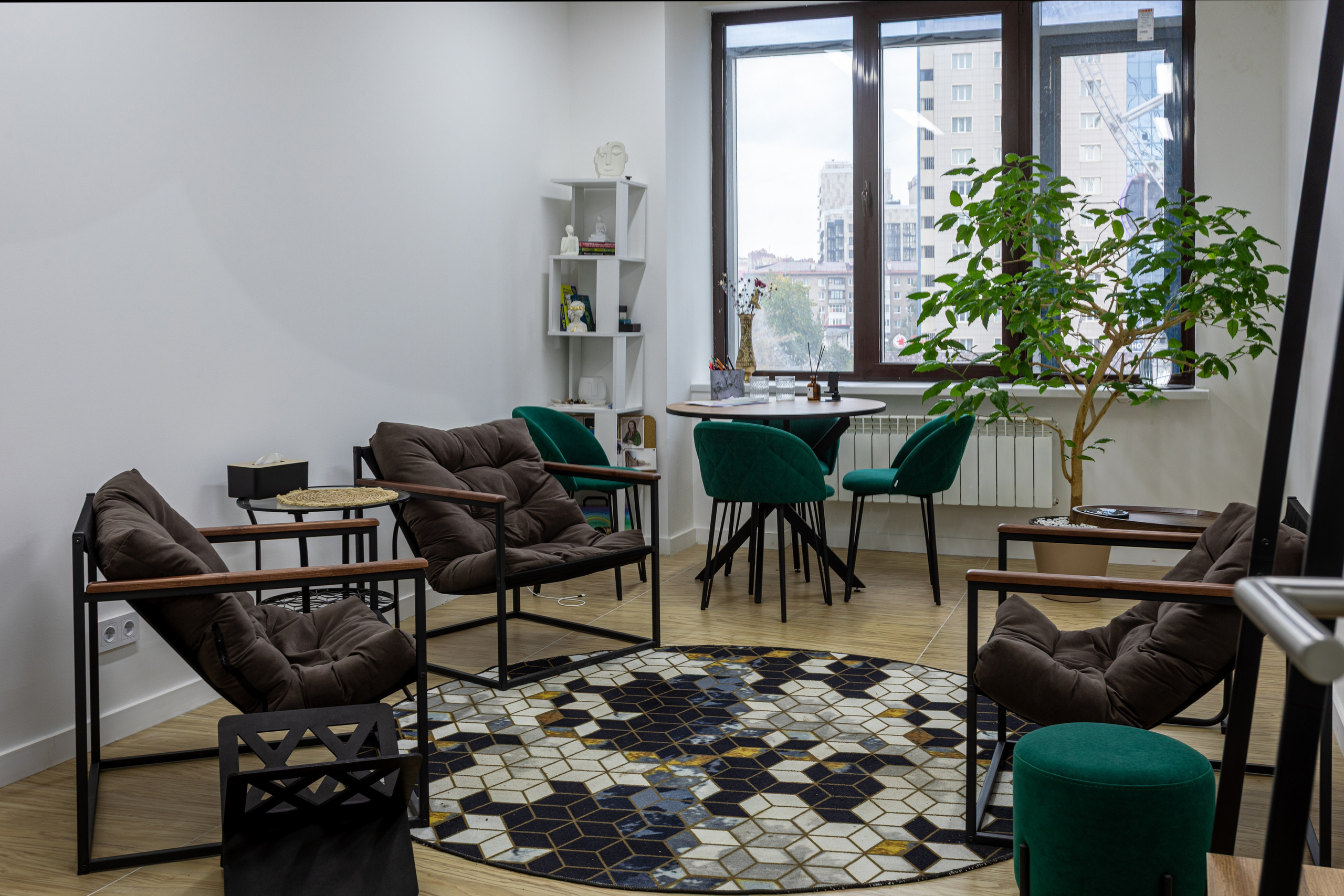 Бизнес-центр My Space Уфа, фото Алексея Муравьёва, современный офис,Лобби бизнес-центра My Space, съёмка фотографа Алексея Муравьёва, деловая атмосфера,Офисные помещения My Space Уфа, работа фотографа Алексея Муравьёва, деловой интерьер,Конференц-зал бизнес-центра My Space, фото Алексея Муравьёва, бизнес-встречи,Рецепция бизнес-центра My Space Уфа, съёмка Алексея Муравьёва, премиальный дизайн,Офисное пространство My Space, фото Алексея Муравьёва, рабочая зона,Панорамные окна бизнес-центра My Space, работа фотографа Алексея Муравьёва, вид на город,Лифт бизнес-центра My Space Уфа, съёмка Алексея Муравьёва, комфорт,Переговорная комната My Space, фото Алексея Муравьёва, деловой стиль,Зона отдыха бизнес-центра My Space, работа фотографа Алексея Муравьёва, комфорт для сотрудников,Инфраструктура My Space Уфа, съёмка Алексея Муравьёва, бизнес-услуги,Паркинг бизнес-центра My Space, фото Алексея Муравьёва, безопасность,Вестибюль My Space, работа фотографа Алексея Муравьёва, элегантность,Офисные кабинеты бизнес-центра My Space, съёмка Алексея Муравьёва, функциональность,Общественные зоны My Space Уфа, фото Алексея Муравьёва, современный дизайн,Рецепция и зона ожидания My Space, работа фотографа Алексея Муравьёва, стиль,Офисные перегородки бизнес-центра My Space, съёмка Алексея Муравьёва, зонирование,Интерьер бизнес-центра My Space Уфа, фото Алексея Муравьёва, деловой интерьер,Офисная мебель My Space, работа фотографа Алексея Муравьёва, эргономичность,Освещение бизнес-центра My Space, съёмка Алексея Муравьёва, комфорт для работы