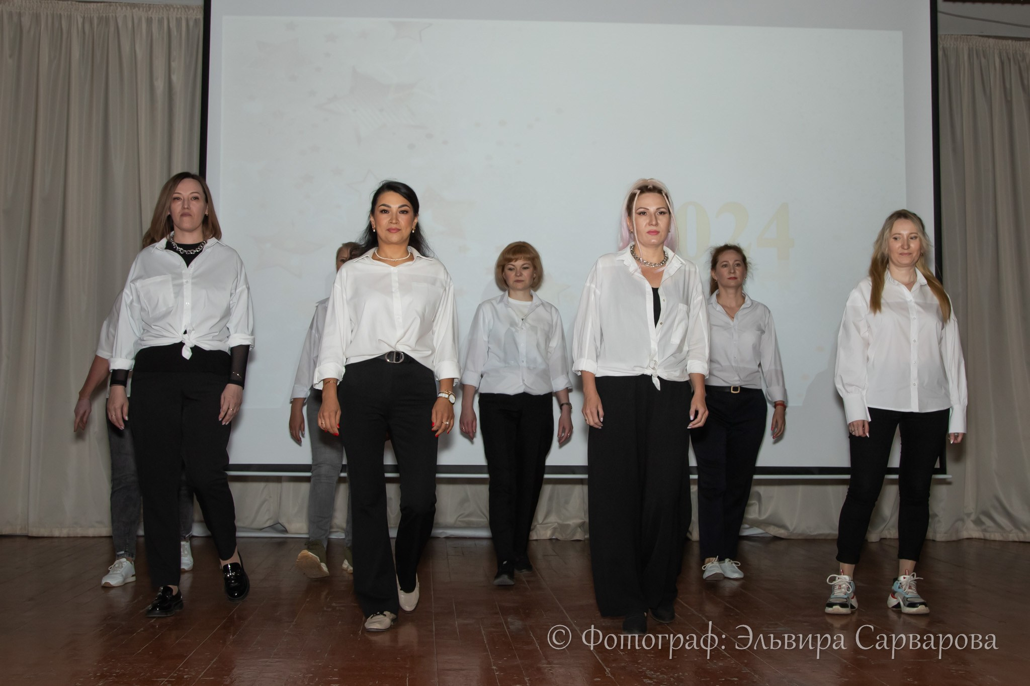 Вручение аттестатов 9 класс. Репортажный Фотограф