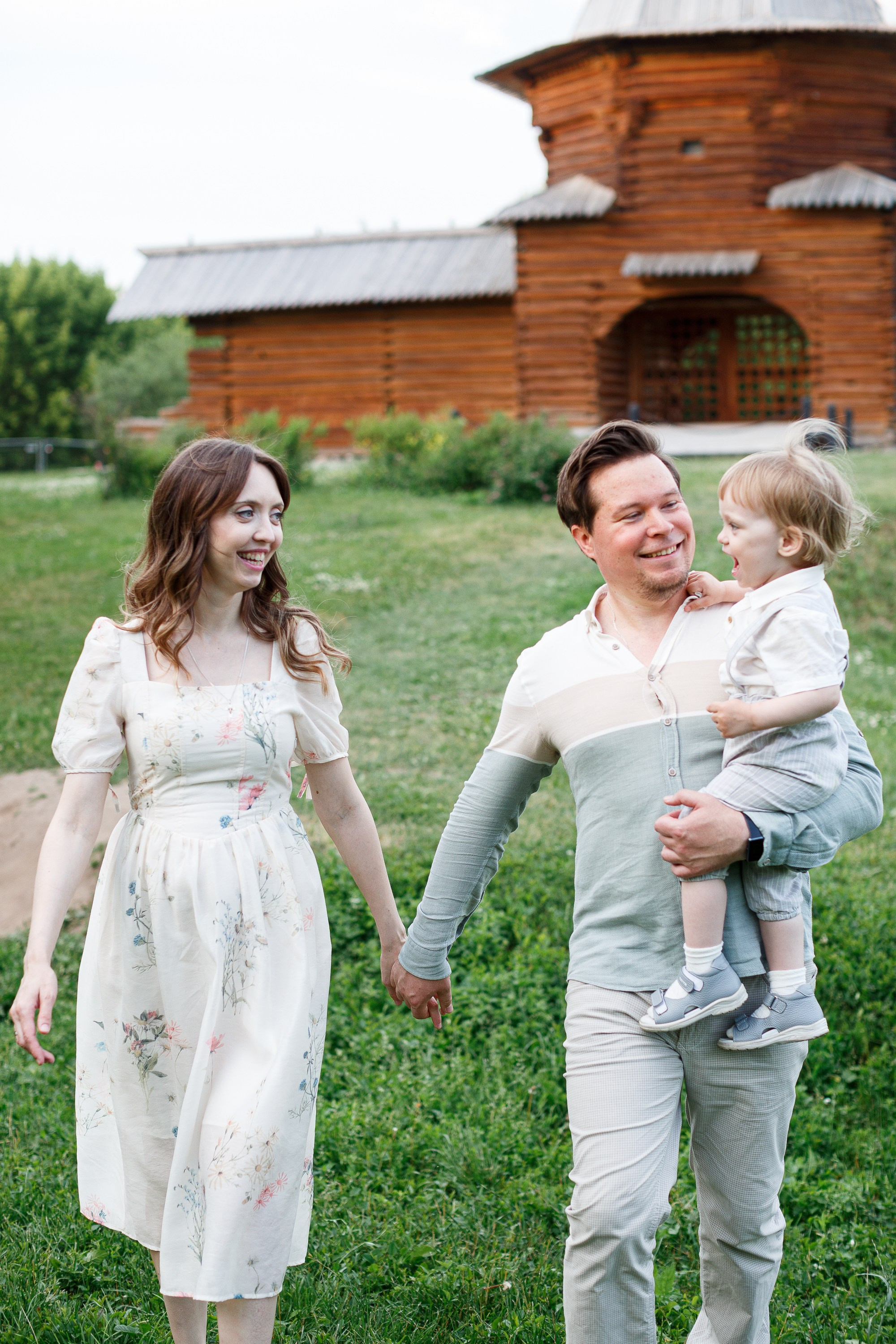 Семейная фотосессия в Коломенском парке