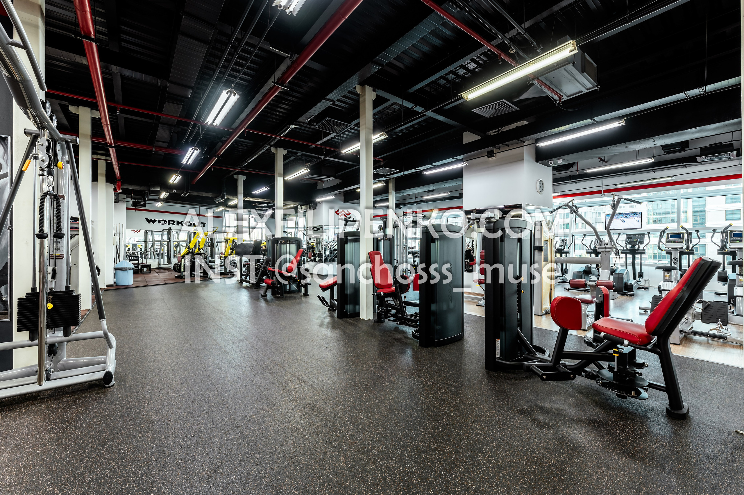 WORKOUT Достык 18. Фотограф интерьера недвижимости и архитектуры в Астане