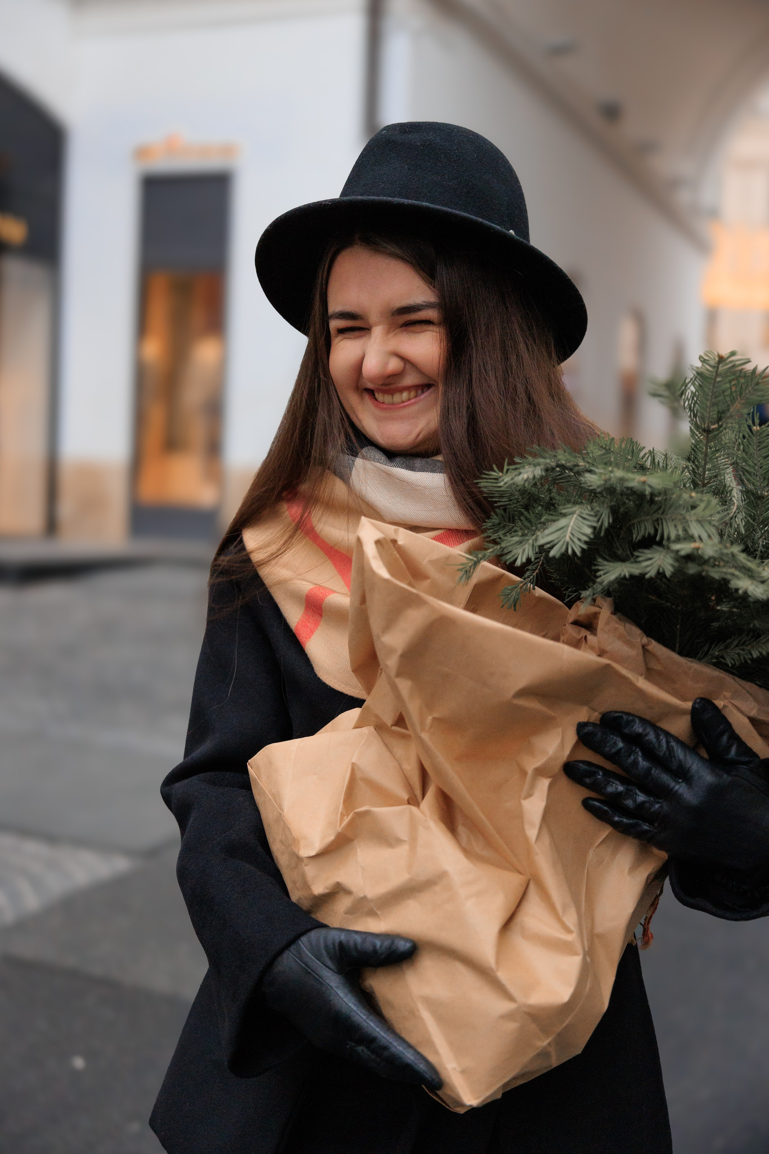 ДАША. Я фотограф из Москвы к Вашим услугам