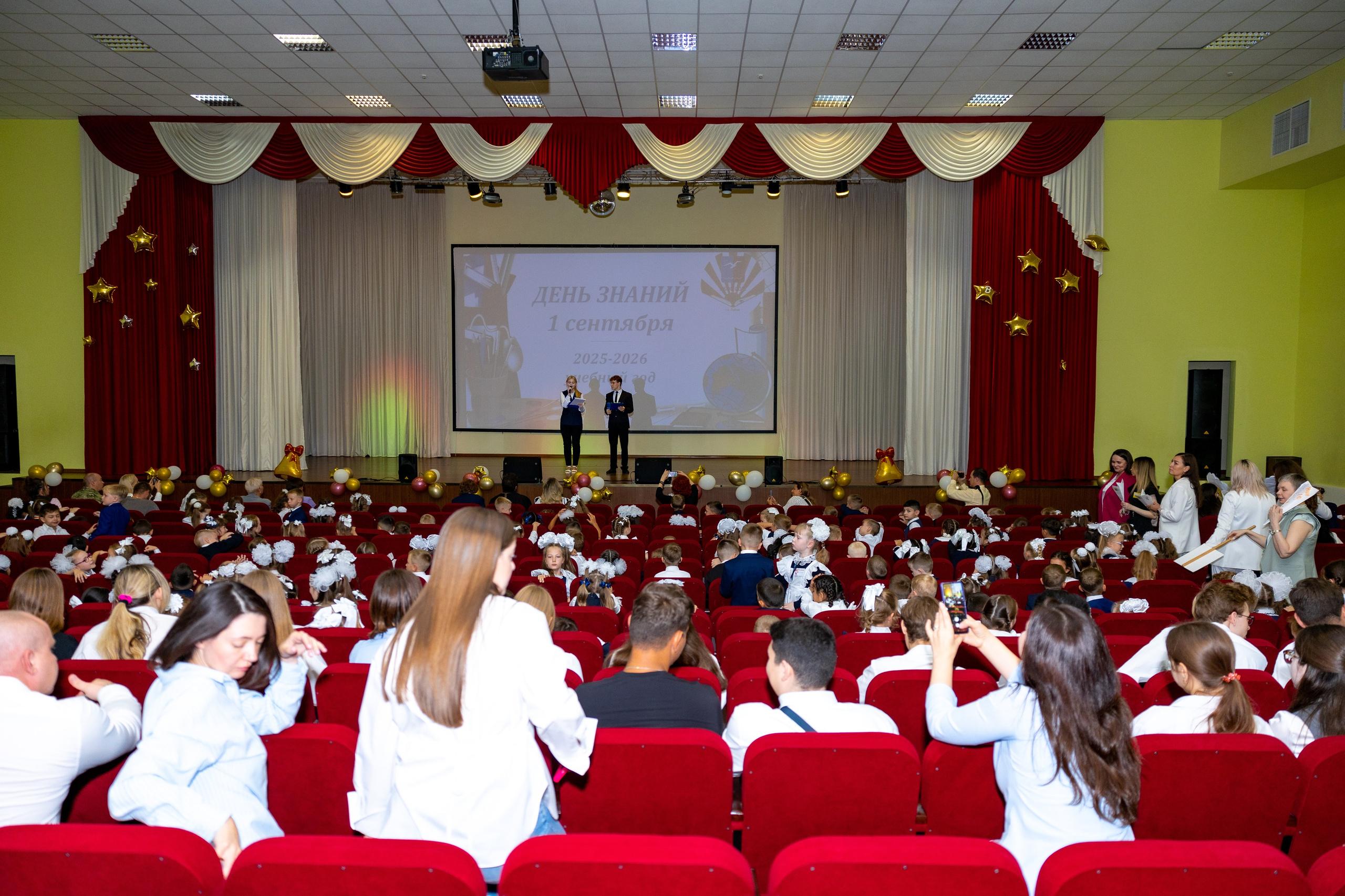 1 сентября. Дарья Бухреева — фотограф, видеограф и фототерапевт. Москва и мир