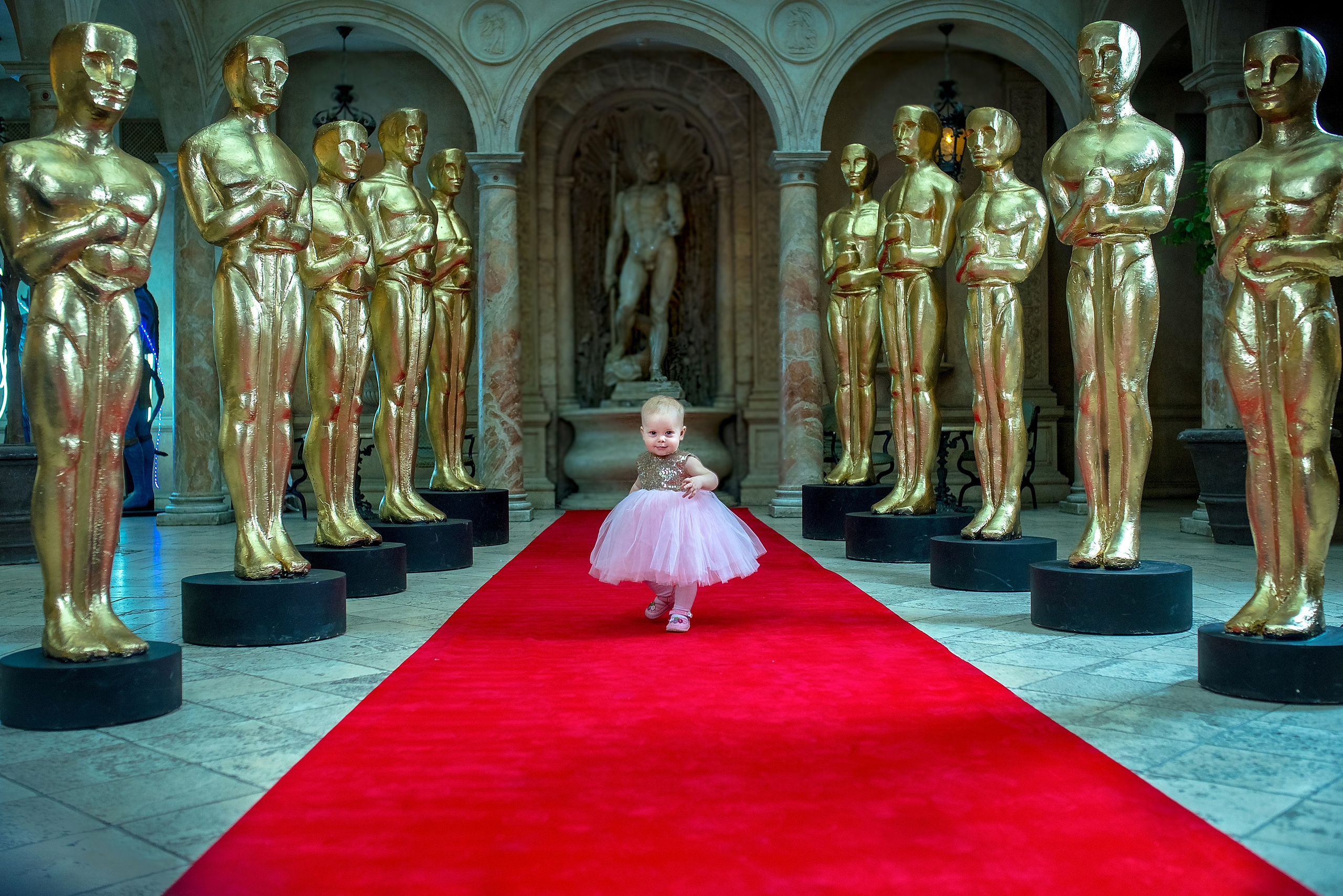 Девочка в ресторан турандот москва