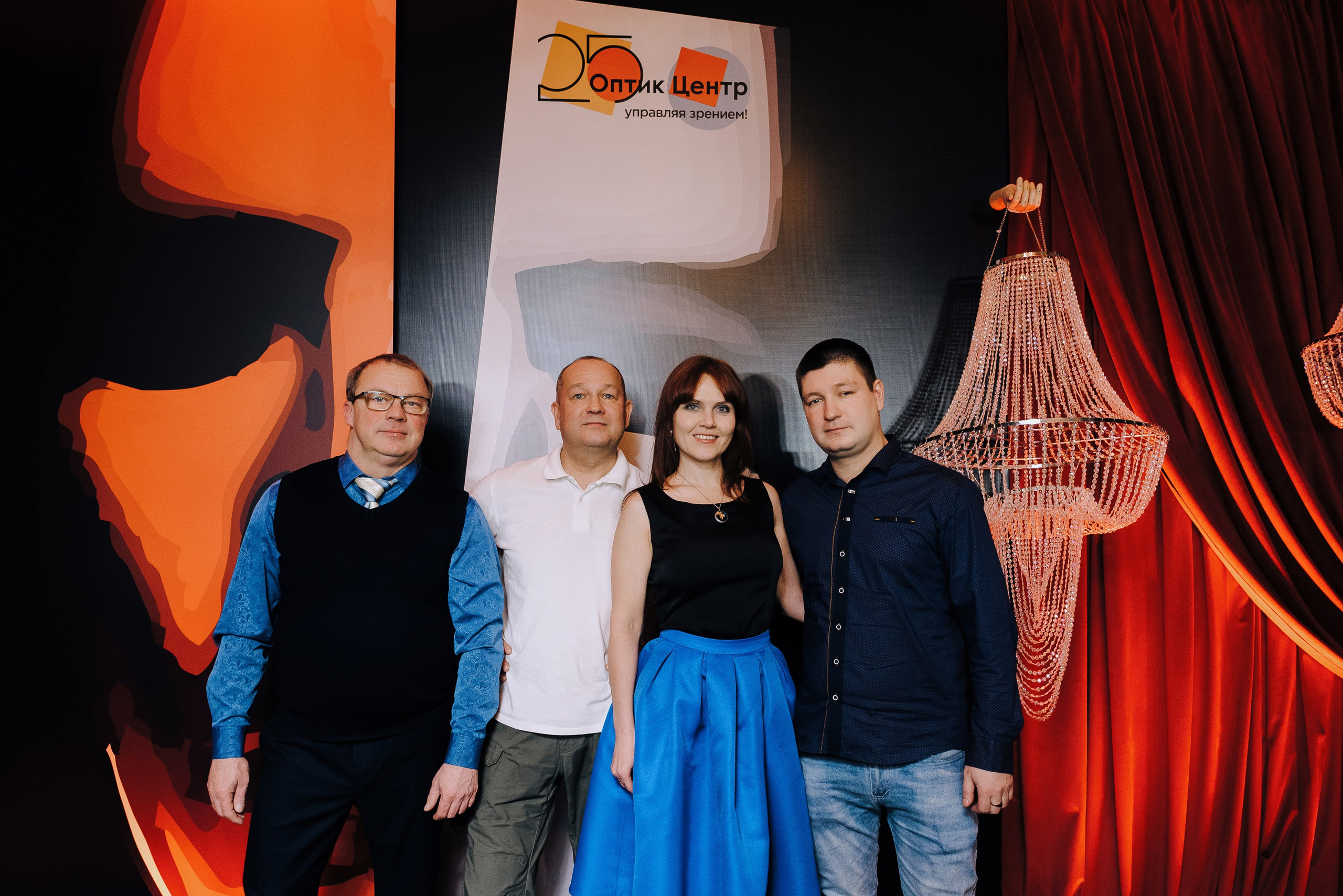 СПЕКТАКЛЬ «ВОЛШЕБНЫЕ ОЧКИ» ОПТИК-ЦЕНТР. Репортажный фотограф Зуев Роман г. Челябинск