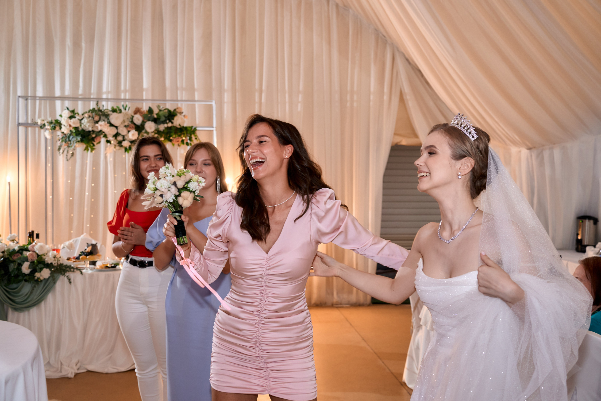 Саша и Катя. Свадебный фотограф и видеооператор Андрей Любовинин