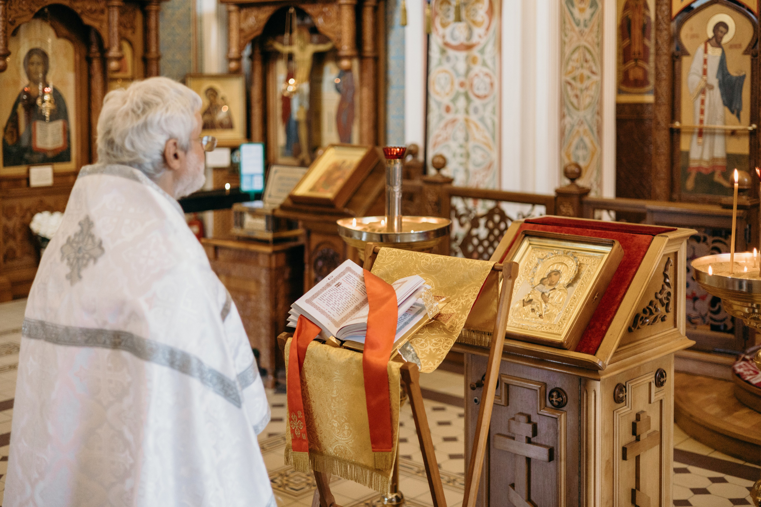 Венчание Храм-Иоанна Предтечи. Фотограф свадебный семейный в Красноярске Шукшина Наталья