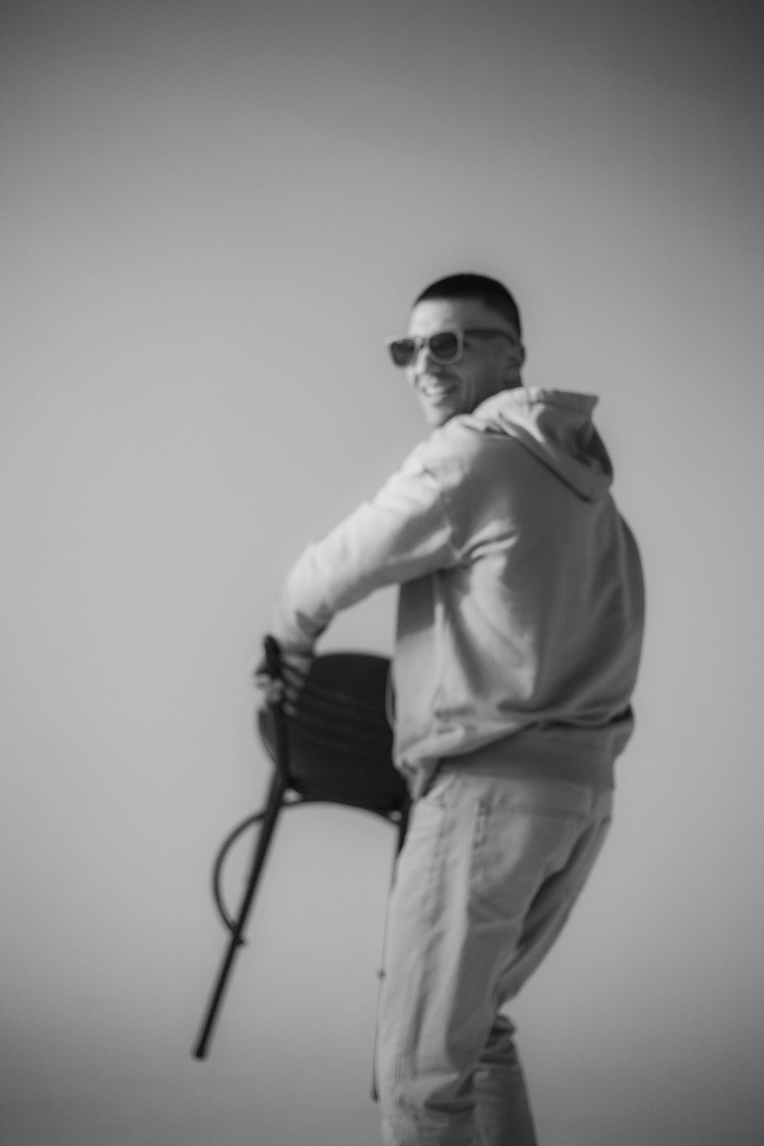 Студия. Уличный фотограф Города N