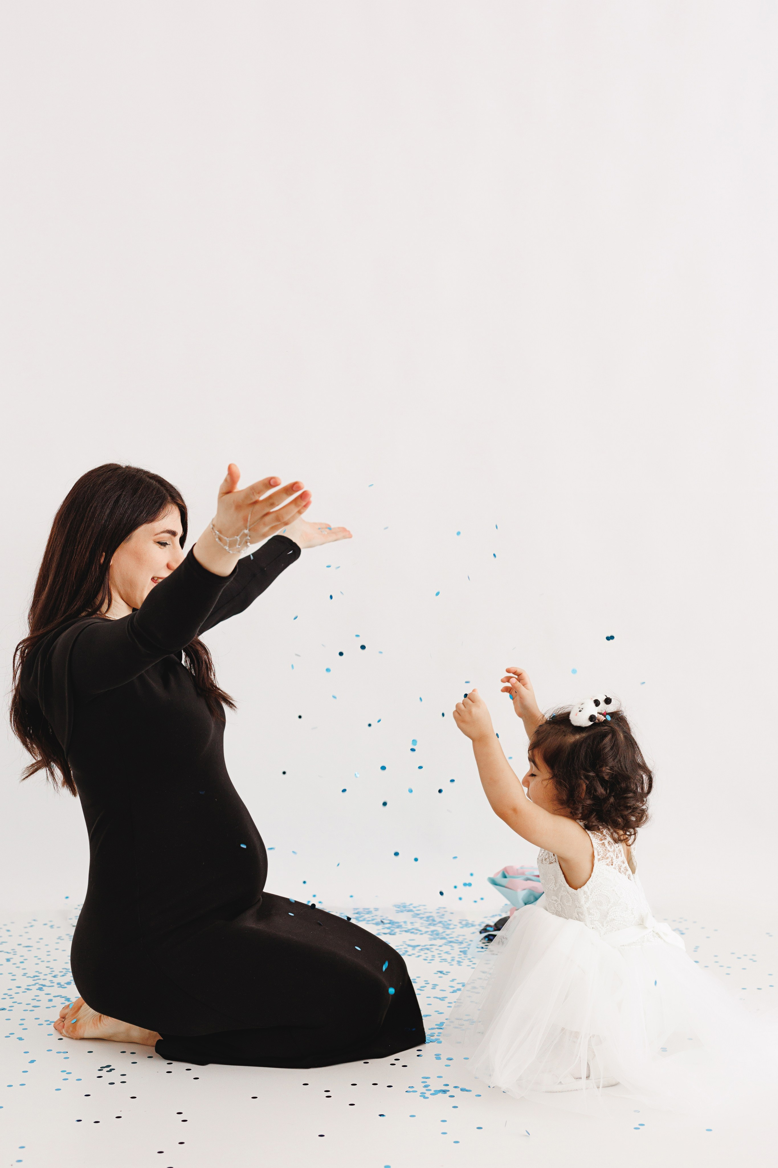 Беременность. Профессиональная детская и семейная фотостудия в Краснодаре