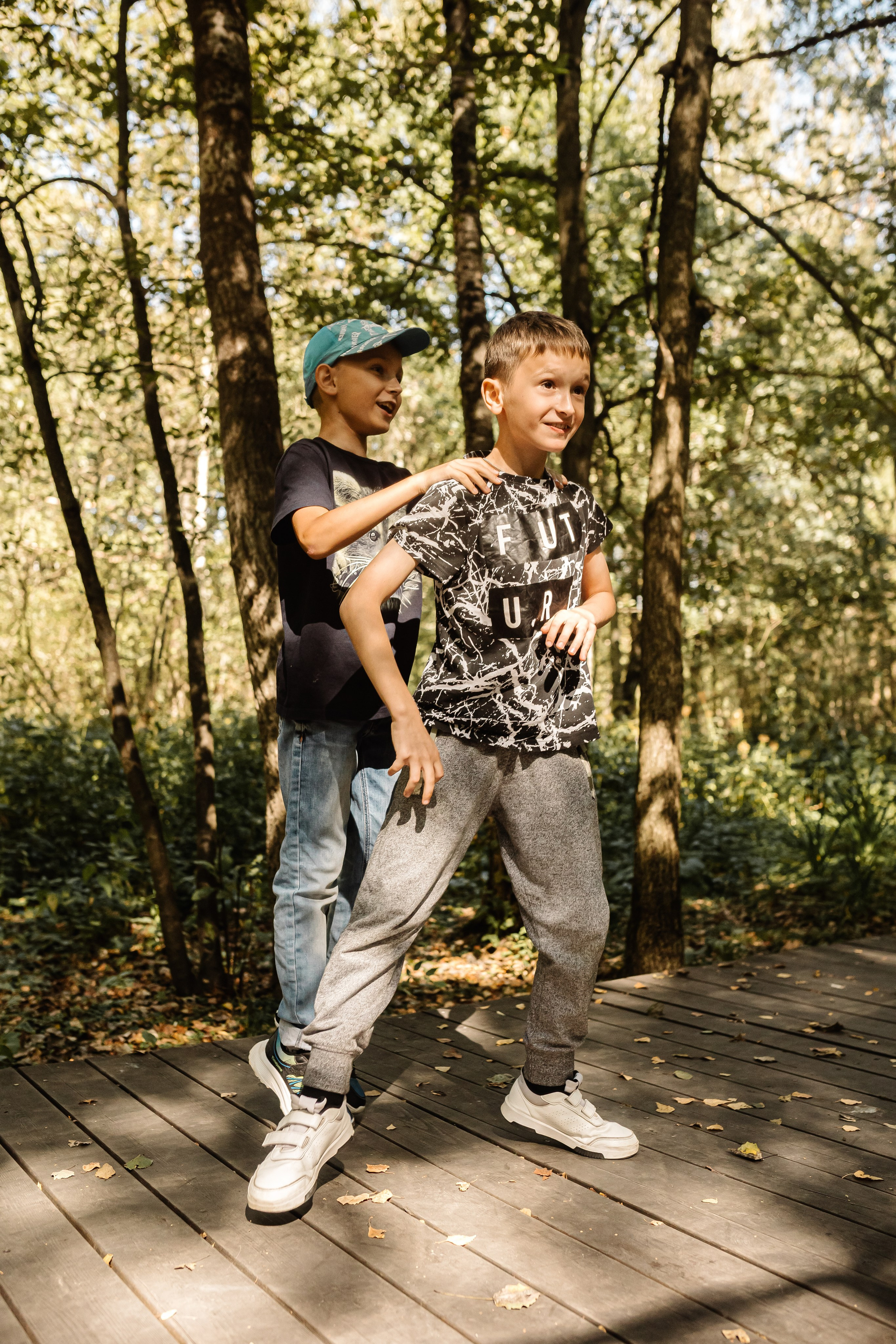 Репортаж школьной прогулки в парке. Семейный и женский фотограф в Москве Надежда Воробьева