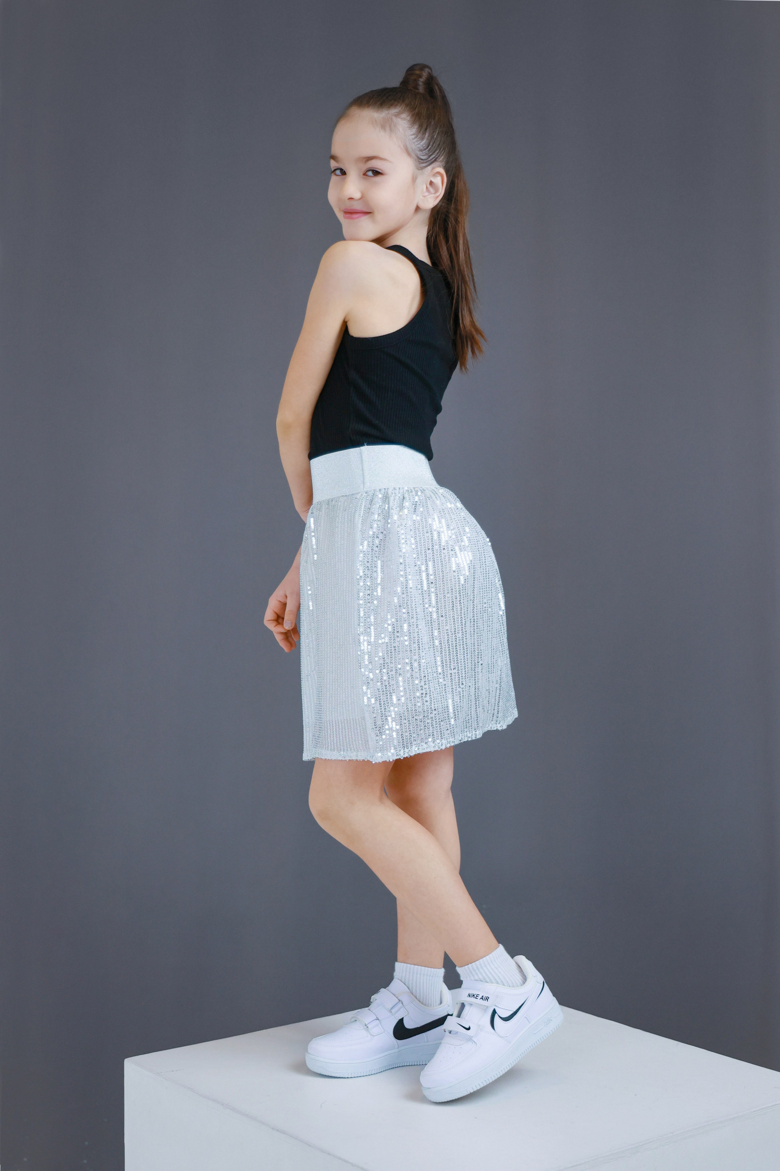 Фото детских платьев для рекламы на маркетплейсах. Фотограф, видеограф