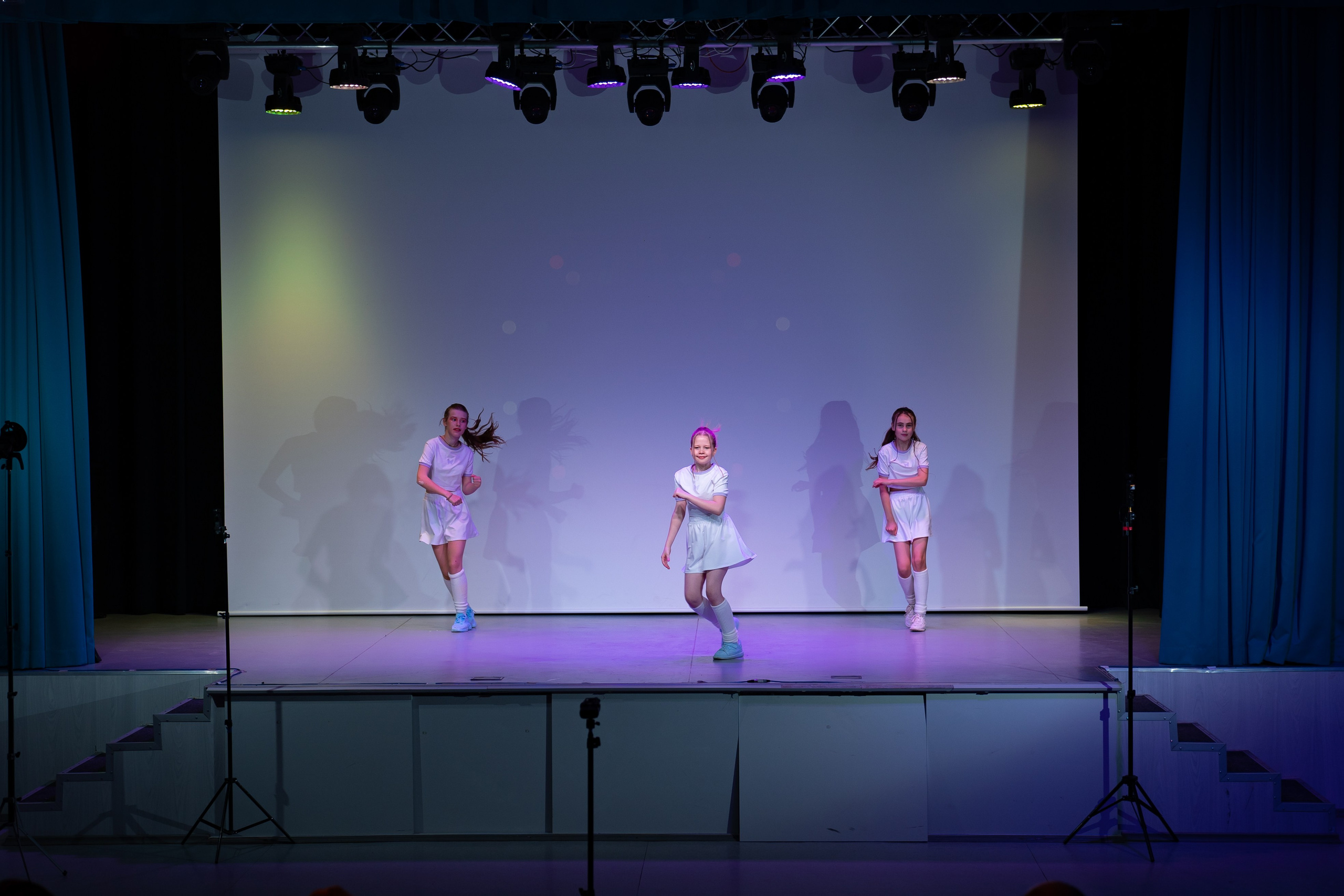 Отчетный концерт продюсерского центра «Новая Звезда». Фото / Видеосъемка в Москве