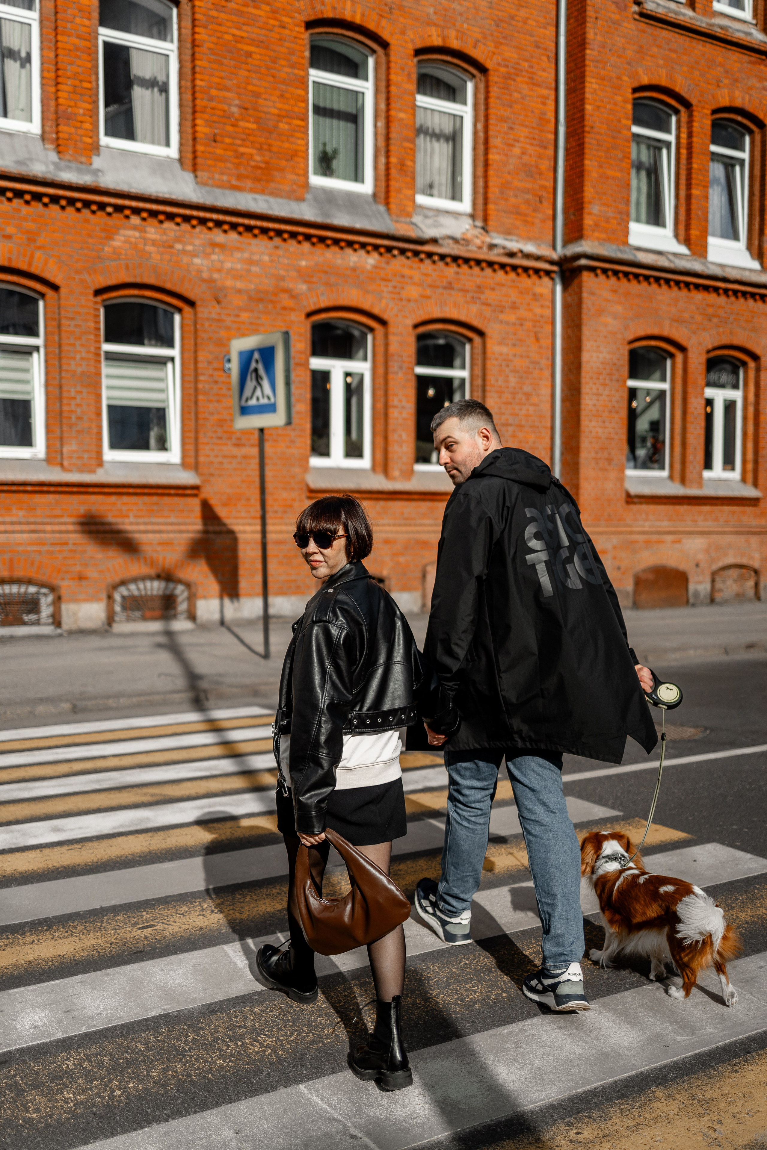 Багдана Хмельницкого (стрит фото, городской стиль). Фотограф Елена Медок Калининград