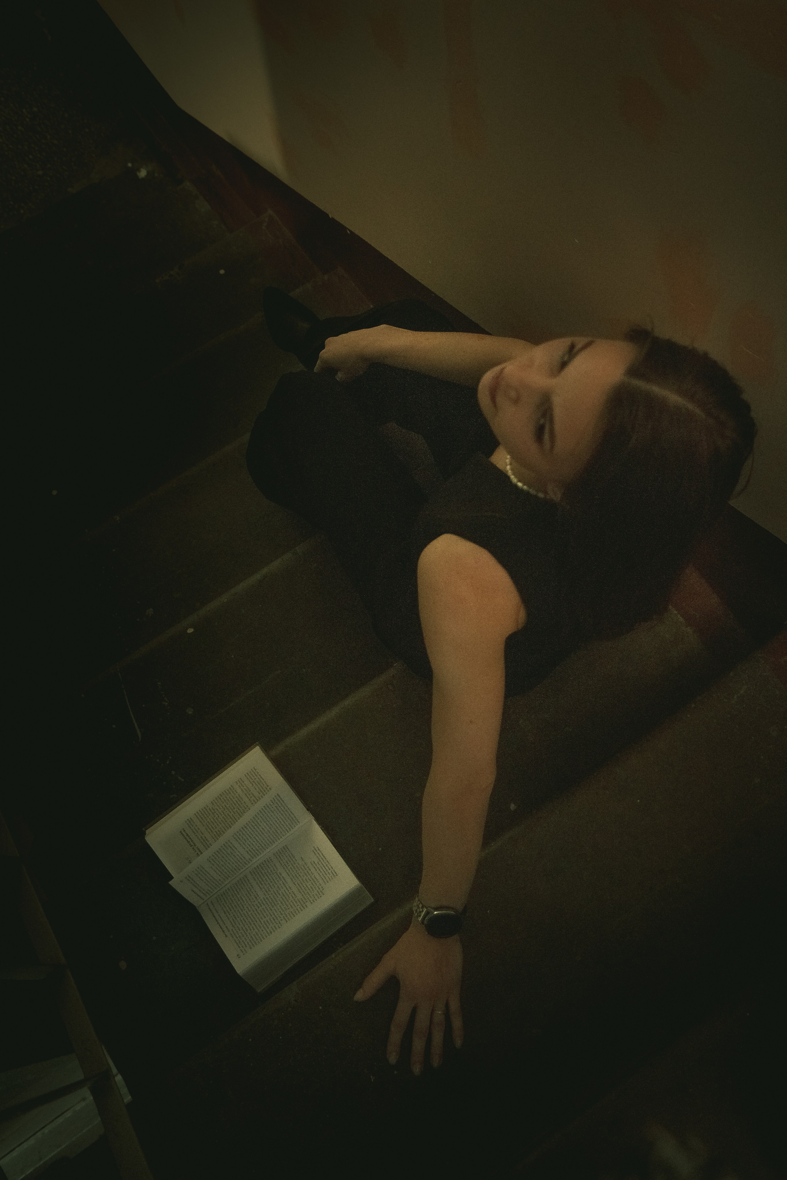 Зашла почитать. Максим Тимофеев Фотограф Ачинск