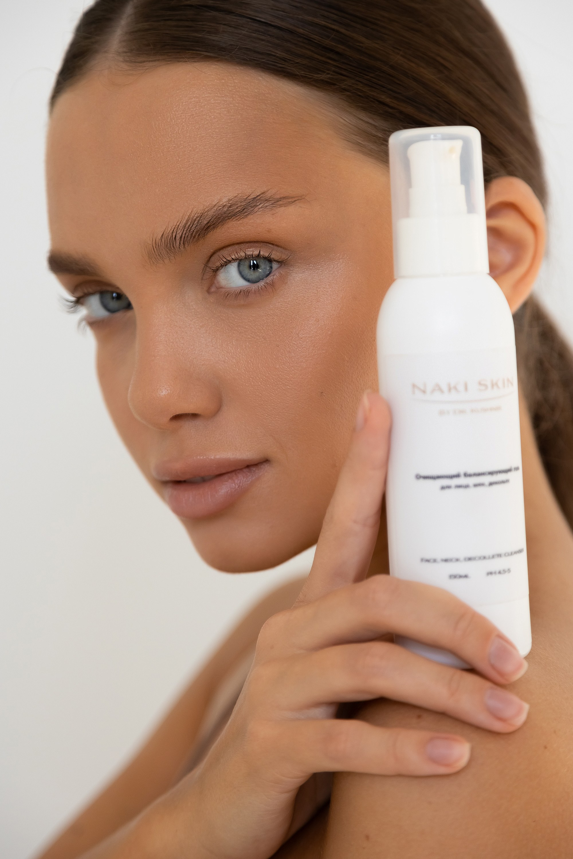 Бренд косметики NAKI SKIN. Репортажный фотограф Макс Брагин