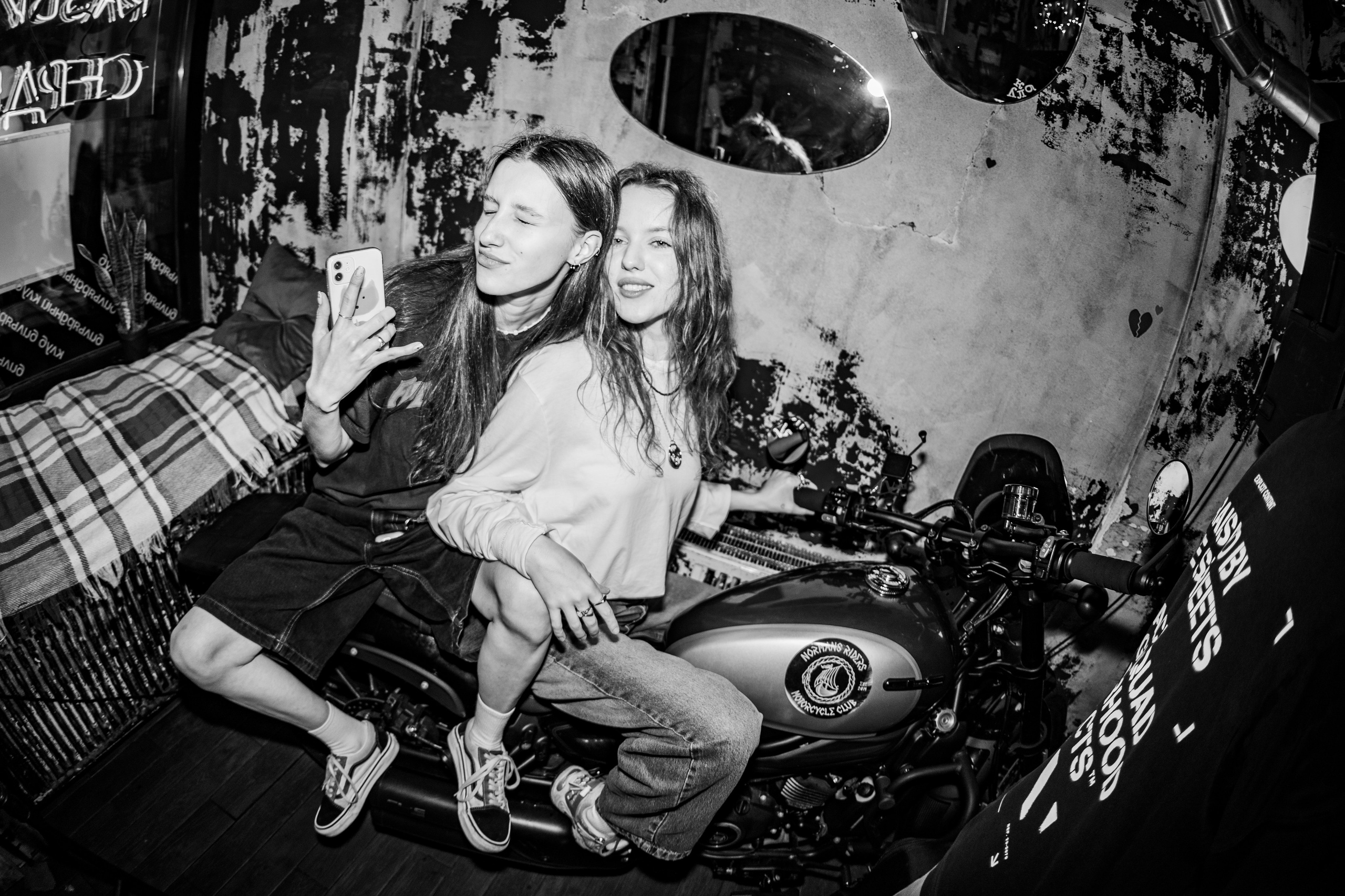 Панк-вечеринка в Баре разбитых сердец. Концертный и репортажный фотограф в Санкт-Петербурге Слава Пахомов