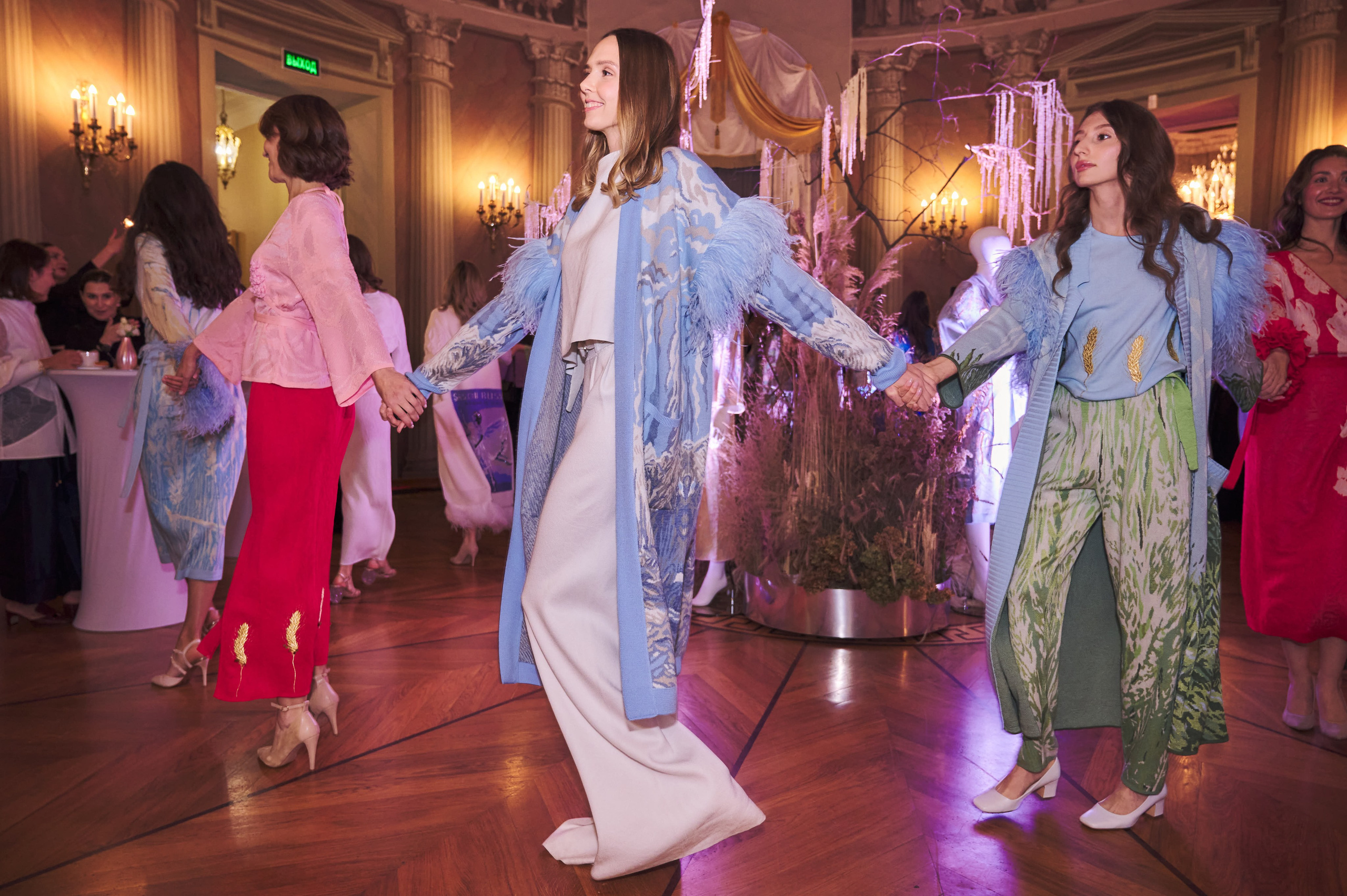 21.09.22 Люблино — Показ коллекции платьев. Никита Хохловский фото и видео продакшн