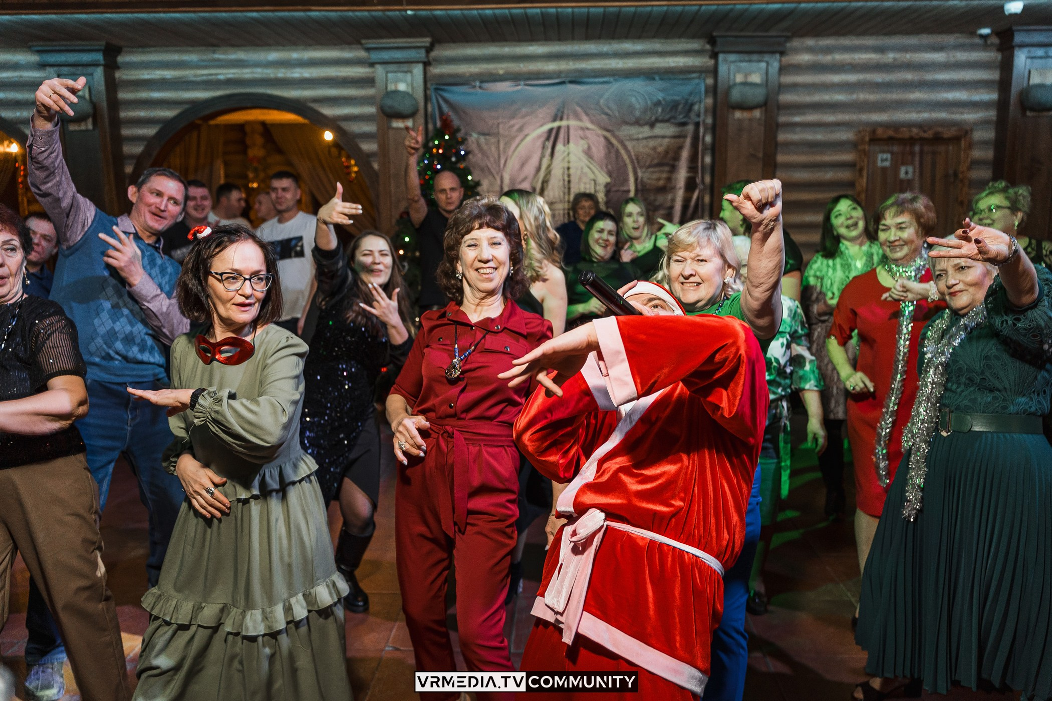 Новогодний вечер у «Петровича»