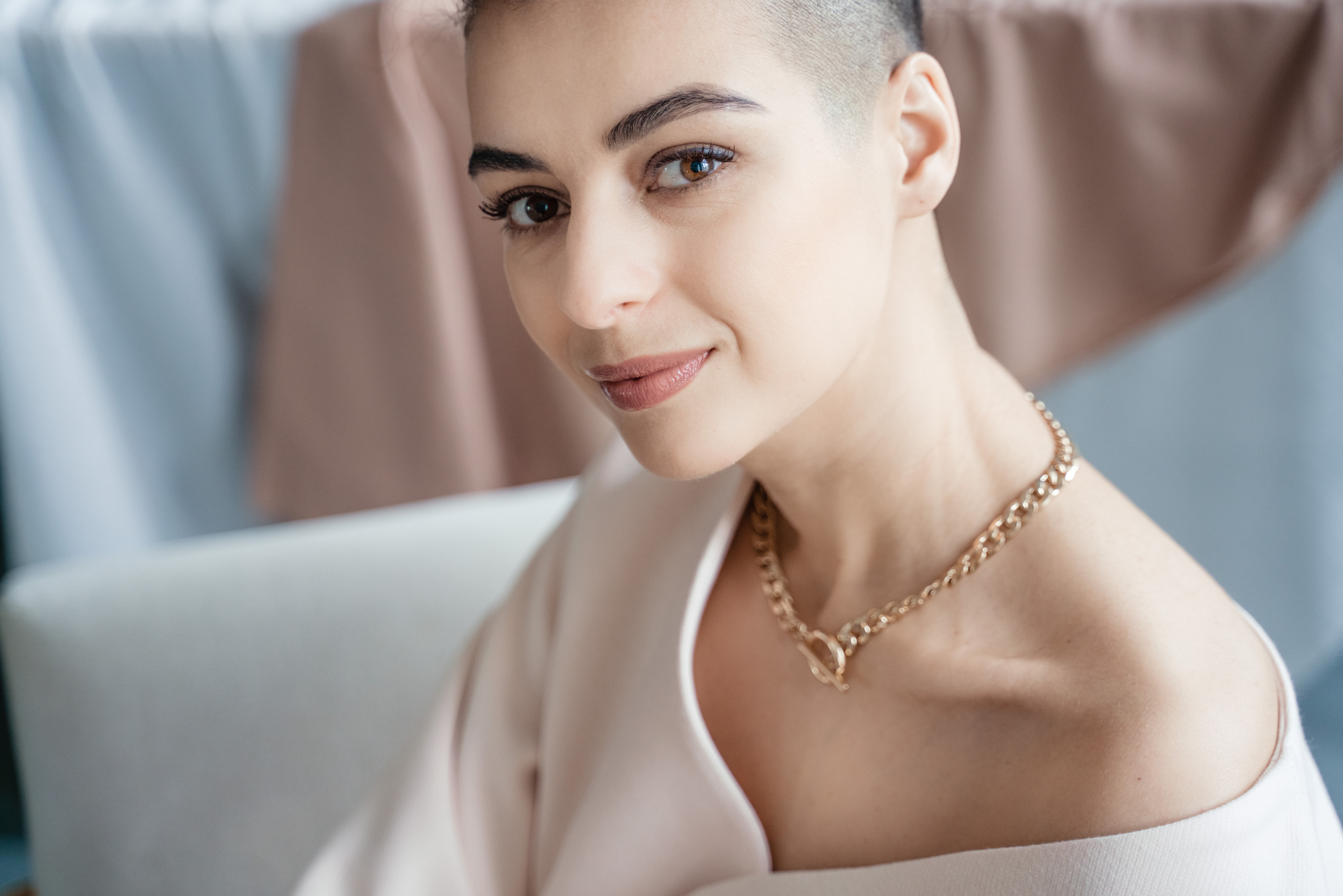 Стилист-Минималист Марина Дзреева (1 съемка, 1 час, 4 образа). Контент-фотограф Романова Светлана Ростов-на-Дону