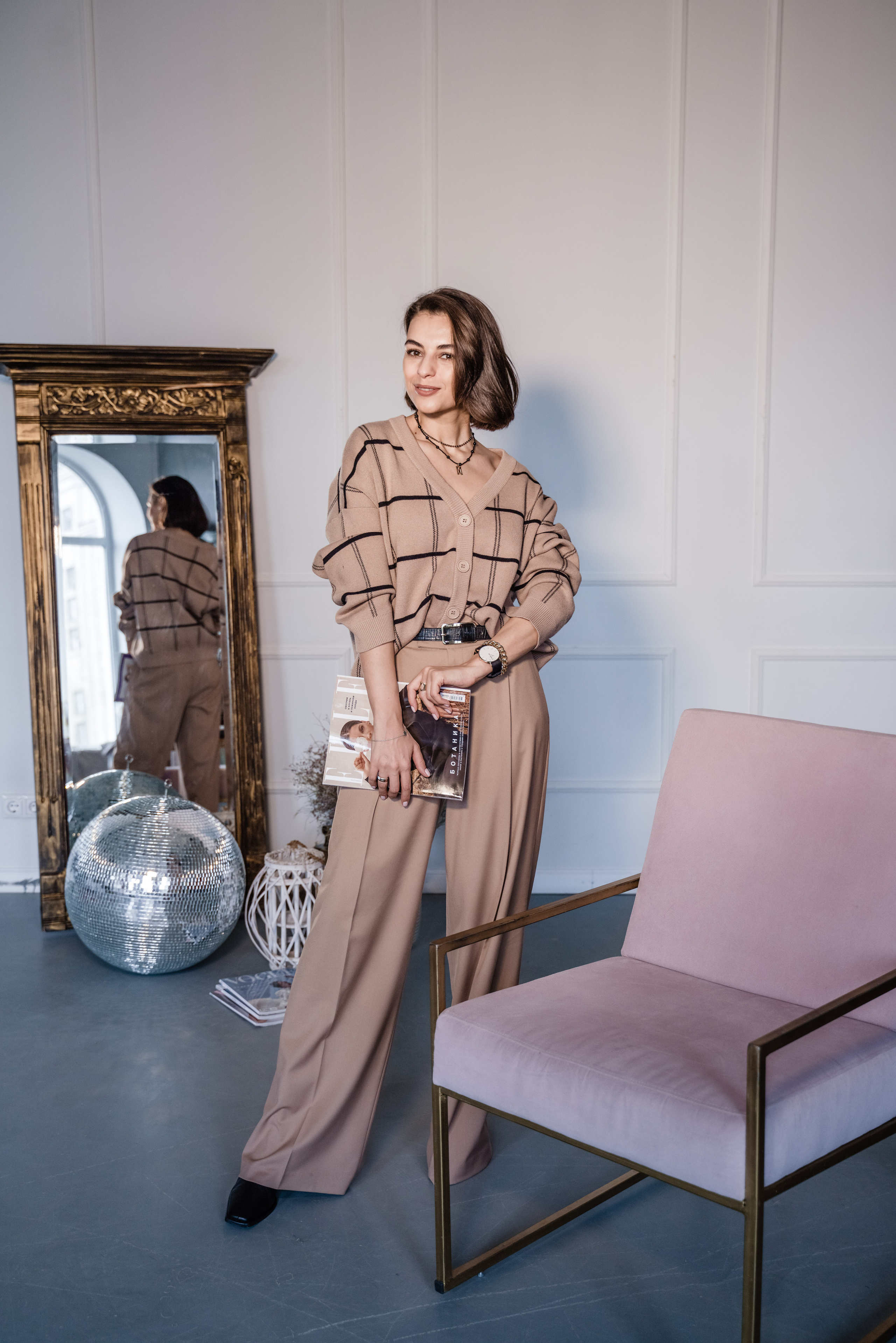 Стилист-Минималист Марина Дзреева (1 съемка, 1 час, 4 образа). Контент-фотограф Романова Светлана Ростов-на-Дону