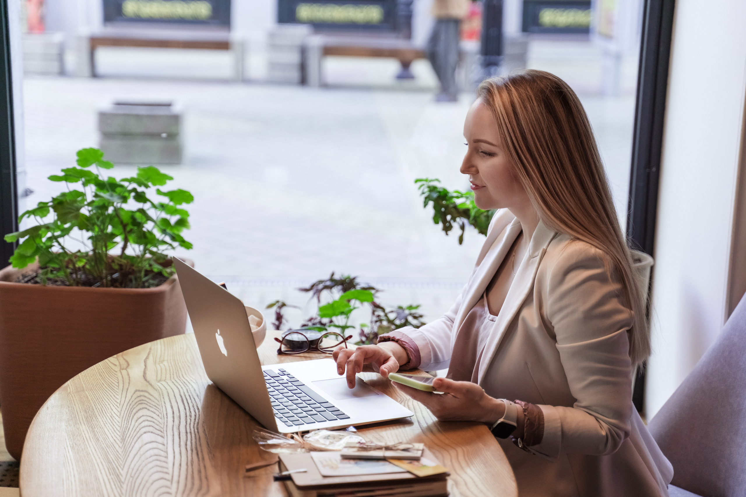 Владелица сервиса «Няня на 4ас» Екатерина Горкавчук (1 съемка, 1 час, 4 образа). Контент-фотограф Романова Светлана Ростов-на-Дону