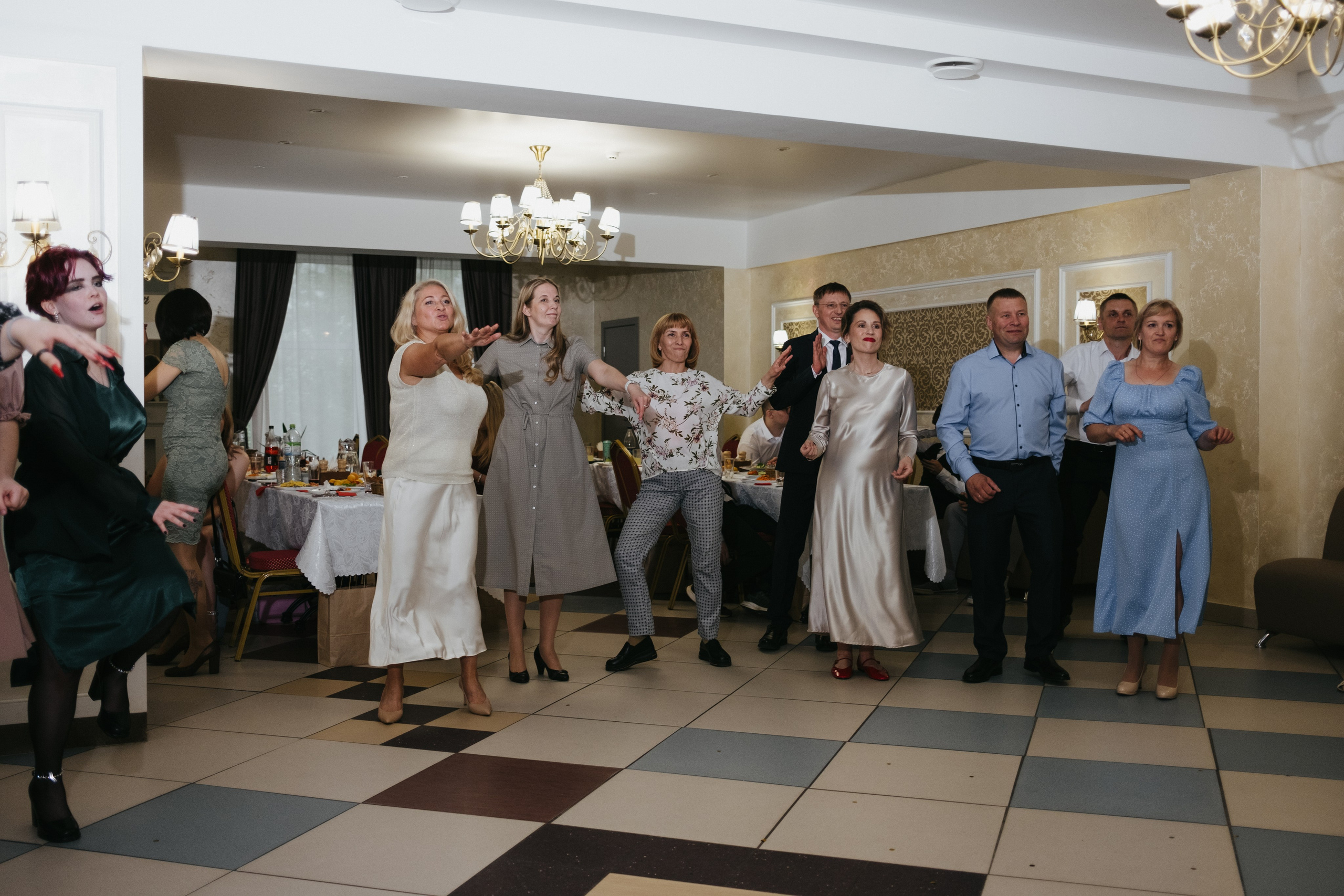 Выпускной 11 класс школы № 30. Свадебный и репортажной фотограф Денис Ожигин в Краснодаре и Краснодарском крае