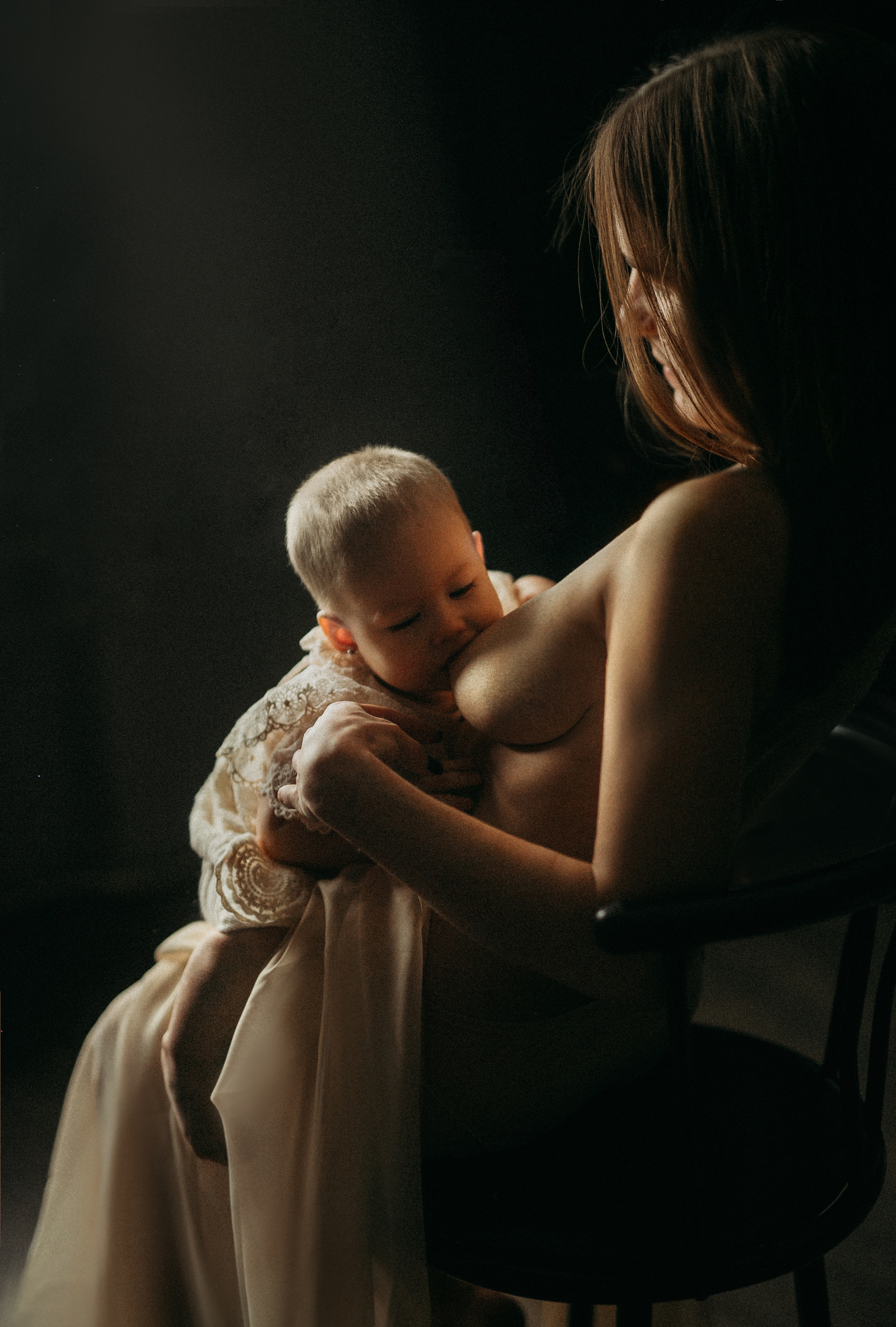 Материнство и таинство кормления. Фотограф беременности и семейный фотограф в Могилеве, Минске Елена Шин