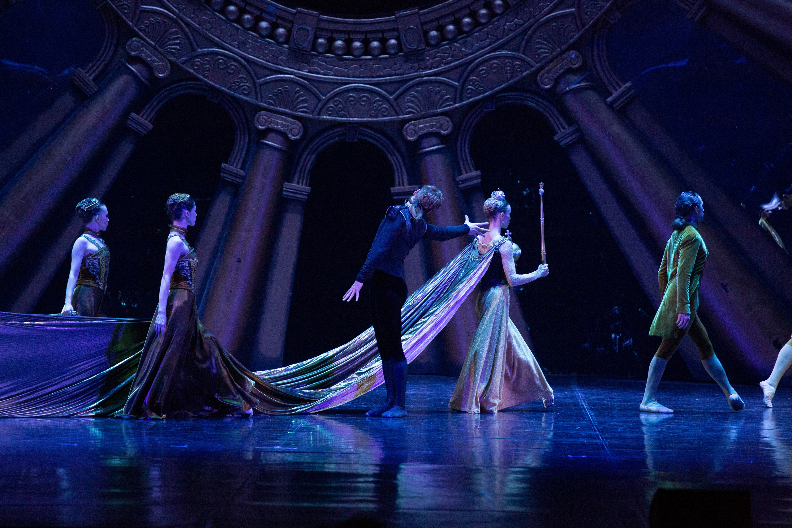 Русский Гамлет спектакль премьера Марийского театра оперы и балета в Зимнем театре г. Сочи. Фотограф в Сочи Юрий Шептаев