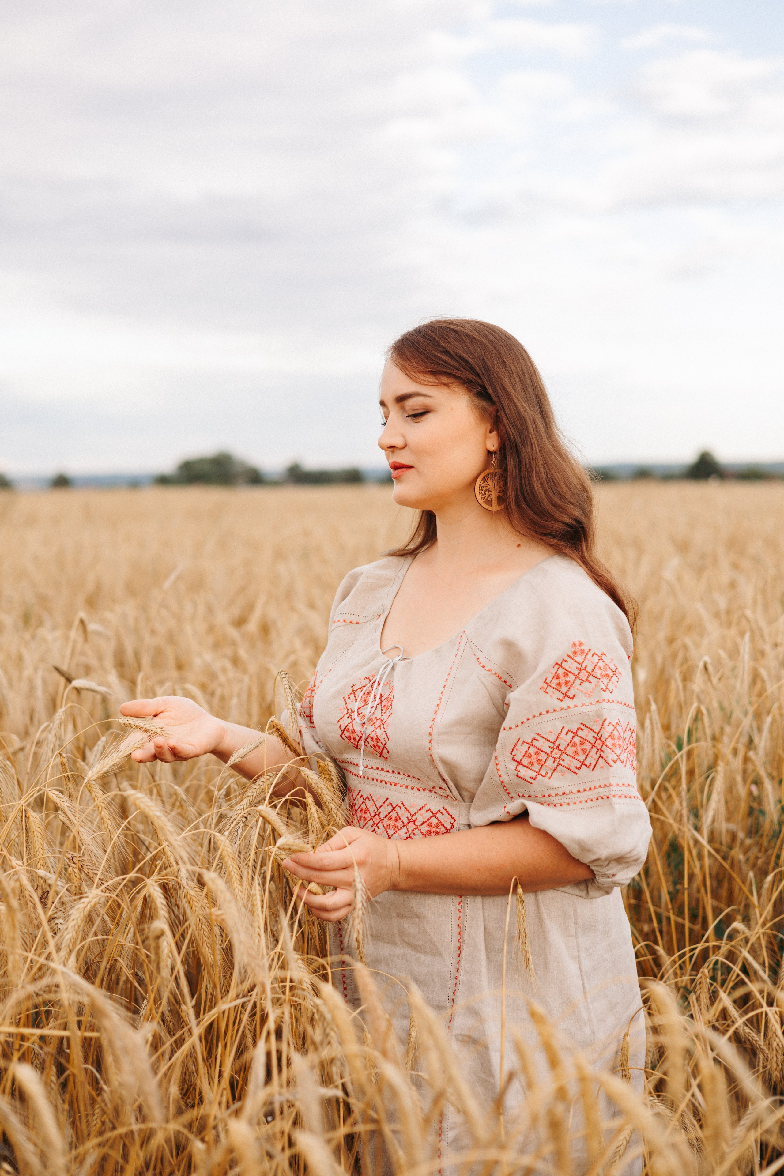 Оксана в пшеничном поле. Ваш фотограф