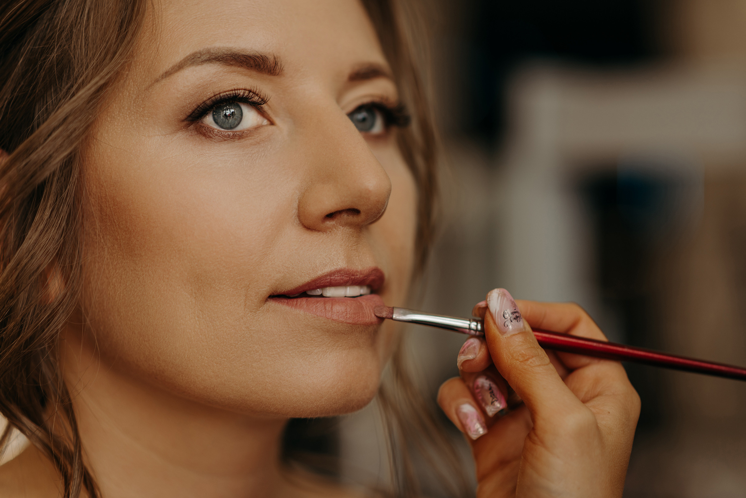 фотограф на свадьбу, утро невесты в фотостудии