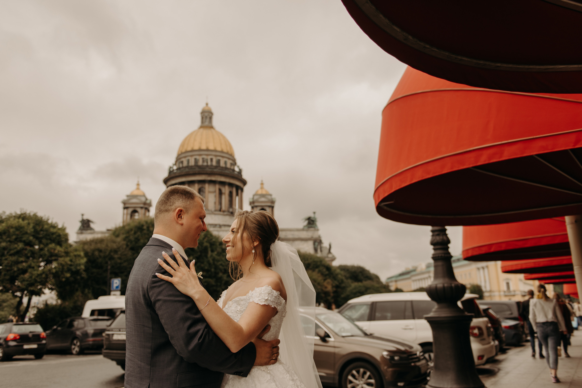 фотограф на свадьбу, свадебная фотосессия у Исаакиевского собора