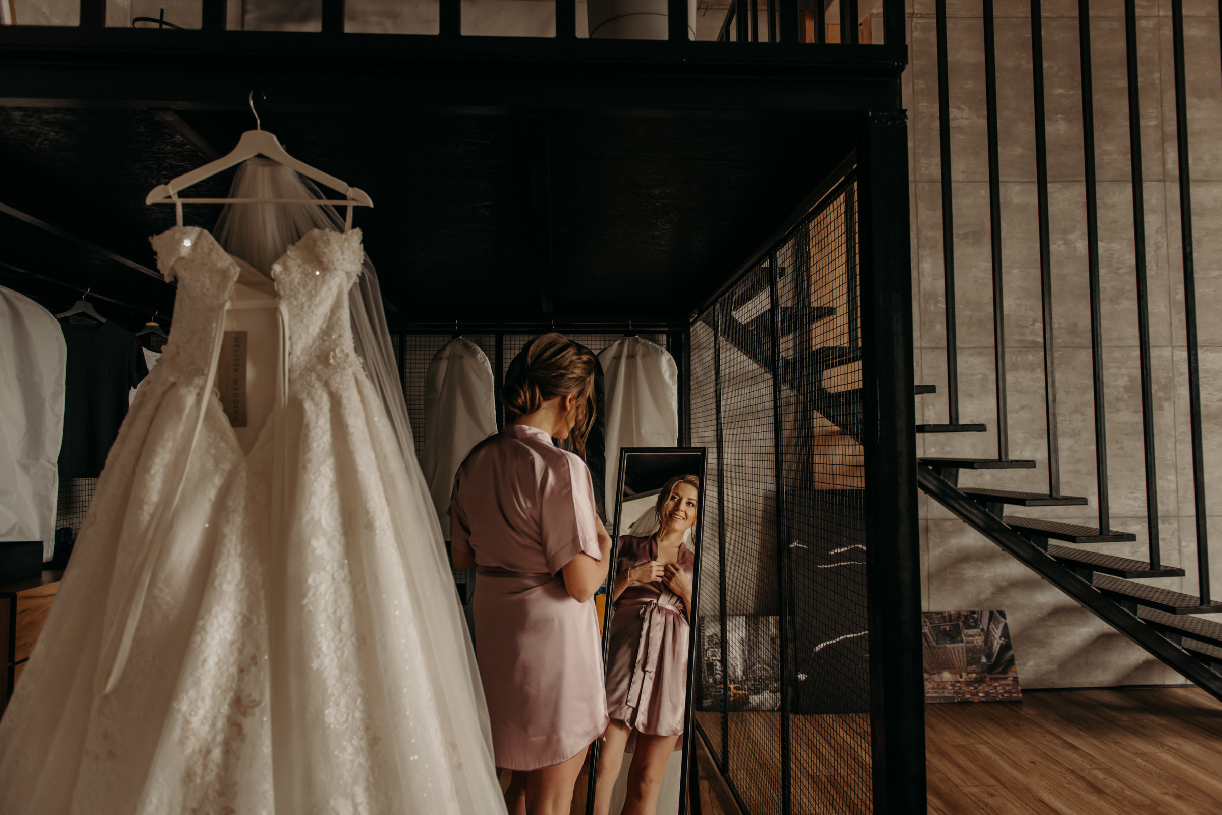 фотограф на свадьбу, утро невесты в фотостудии