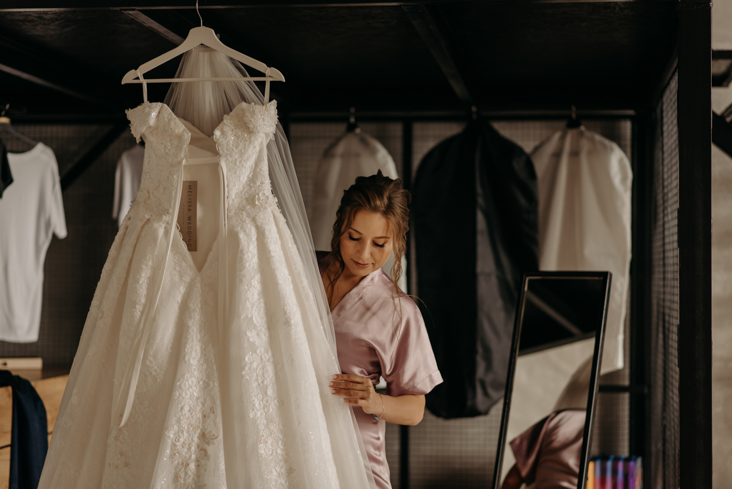 фотограф на свадьбу, утро невесты в фотостудии