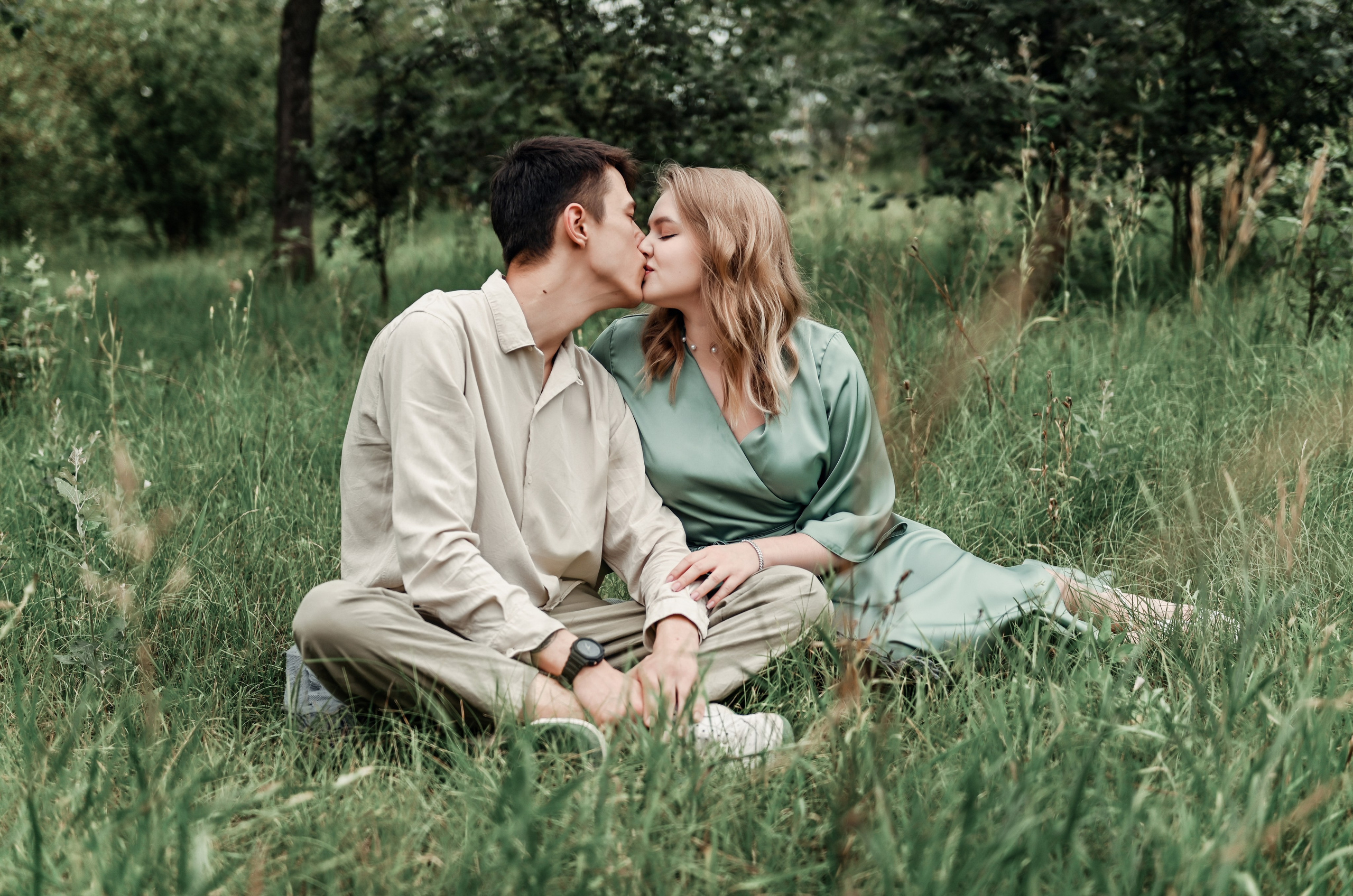 Love story прогулка вместе с песиком))). Свадебный, семейный, детский, контент фотограф в Омске Максим Ильин