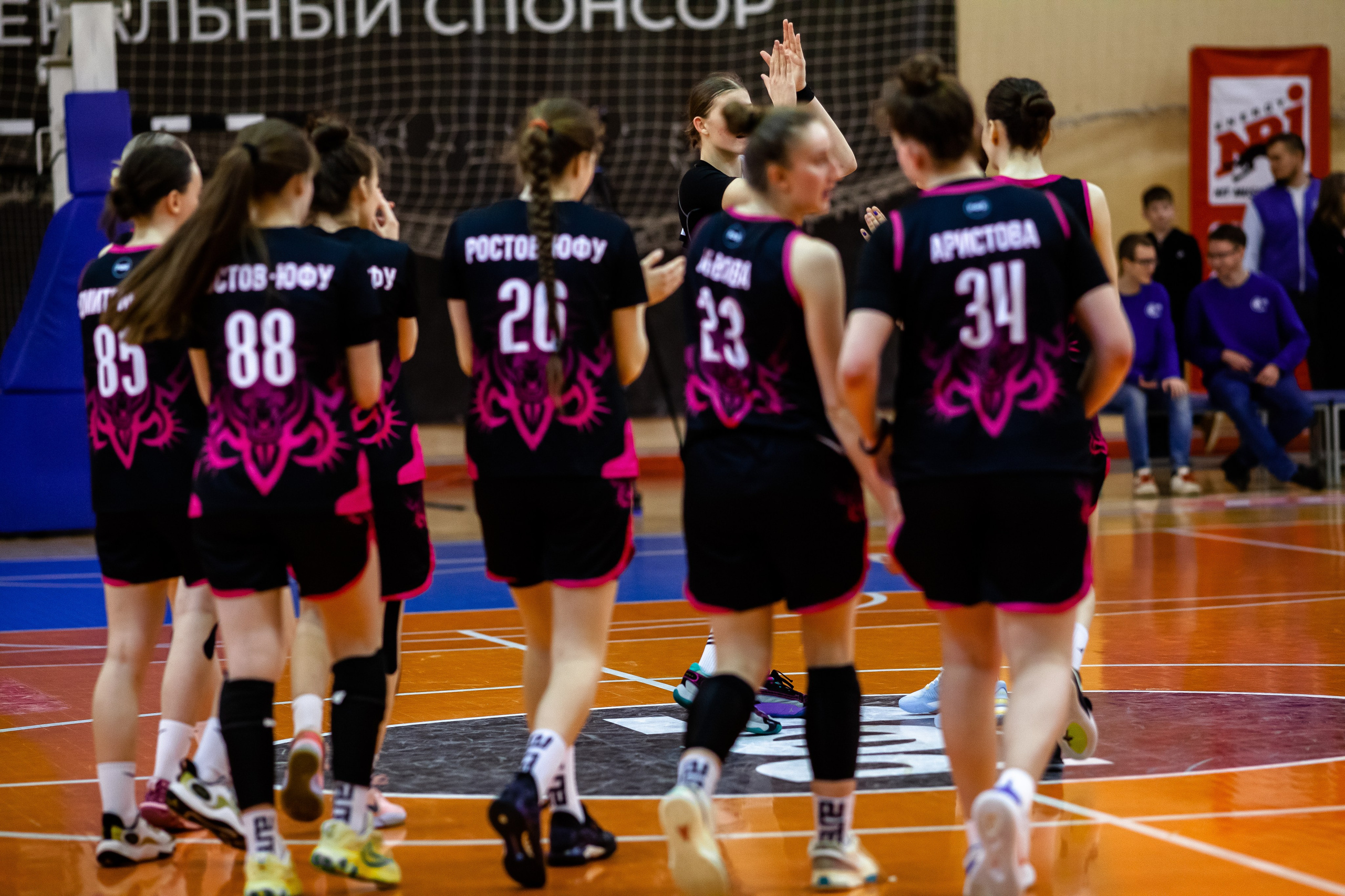 ЧГУ-Атланта — Ростов-ЮФУ / 1 игра. Фотография