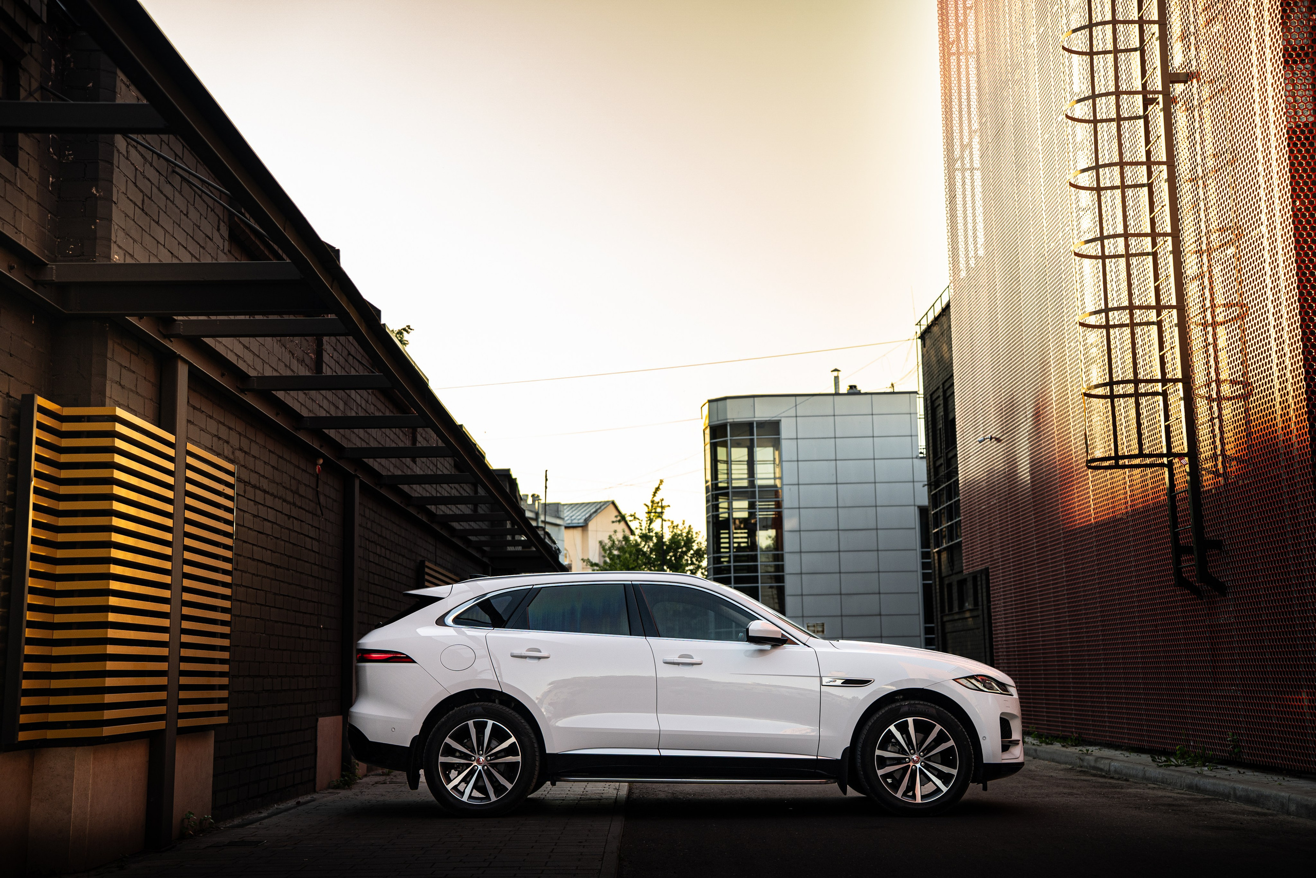 JAGUAR F-PACE. OZ Production