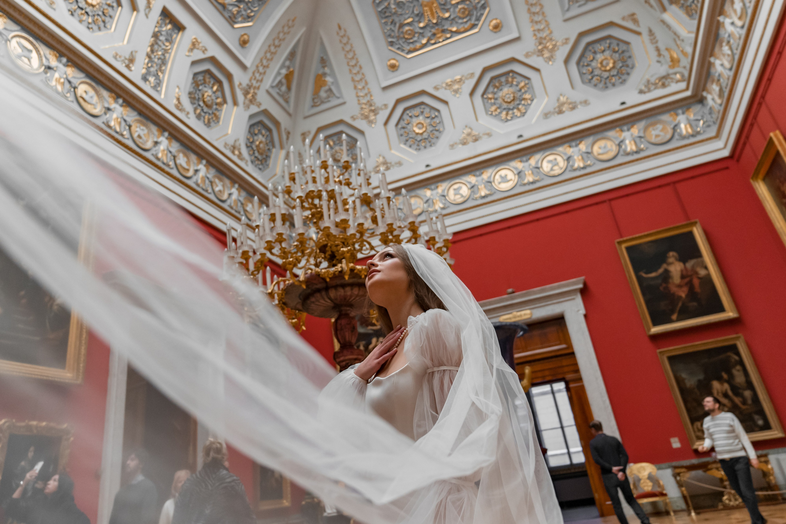 Фотосессия в Эрмитаже упрекрасно передаст Ваш стиль свадьбы!