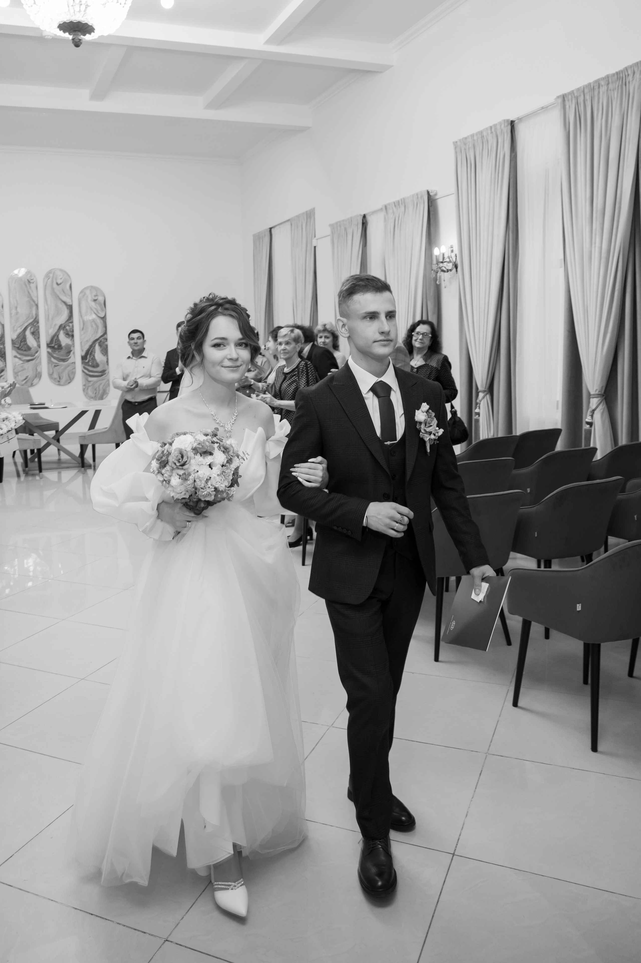 Константин и Дарья, ЗАГС ВДНХ, отель Soluxe, ресторан «Антик». Свадебный и репортажный фотограф (Москва, Королев и другие)