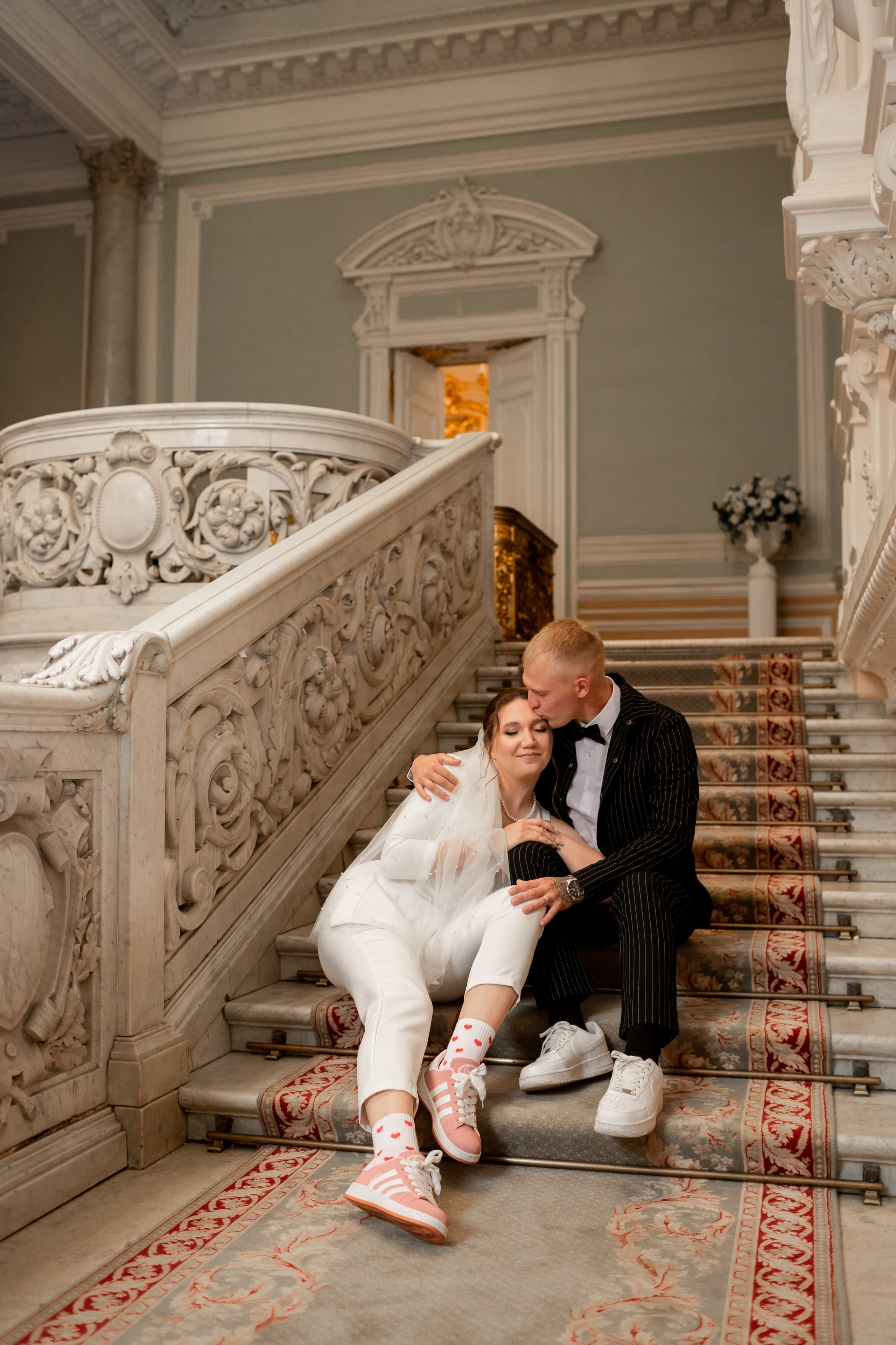 Свадебная фотосессия в центре Петербурга. Свадебный фотограф Кирилл Белый