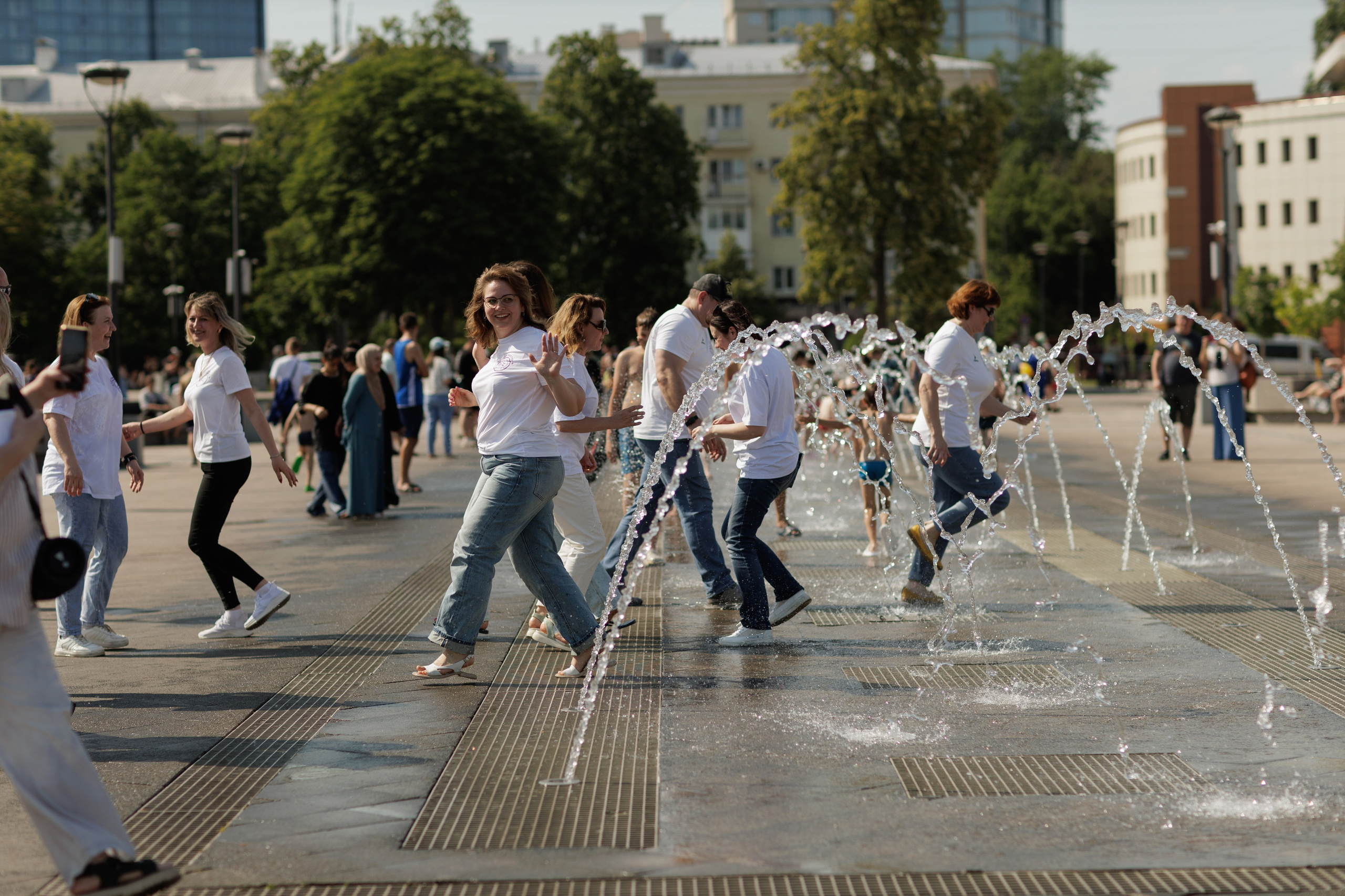Репортажные фото съёмки клипа от родителей выпускникам. Свадебный фотограф в Воронеже Александр Работкин