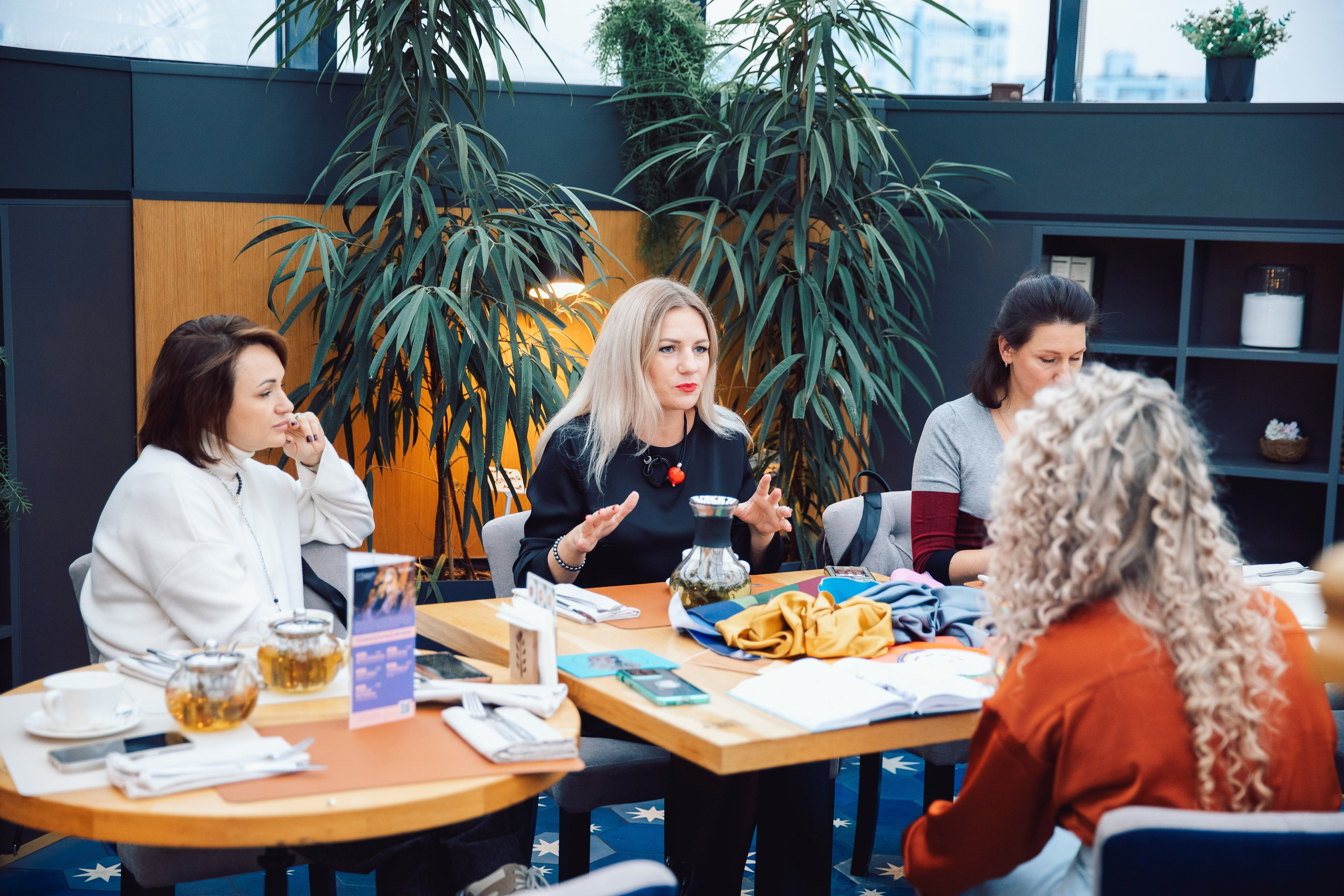 13.11.24 Бьюти-завтрак в цвете. Фотограф в Санкт-Петербурге Алена Сертакова