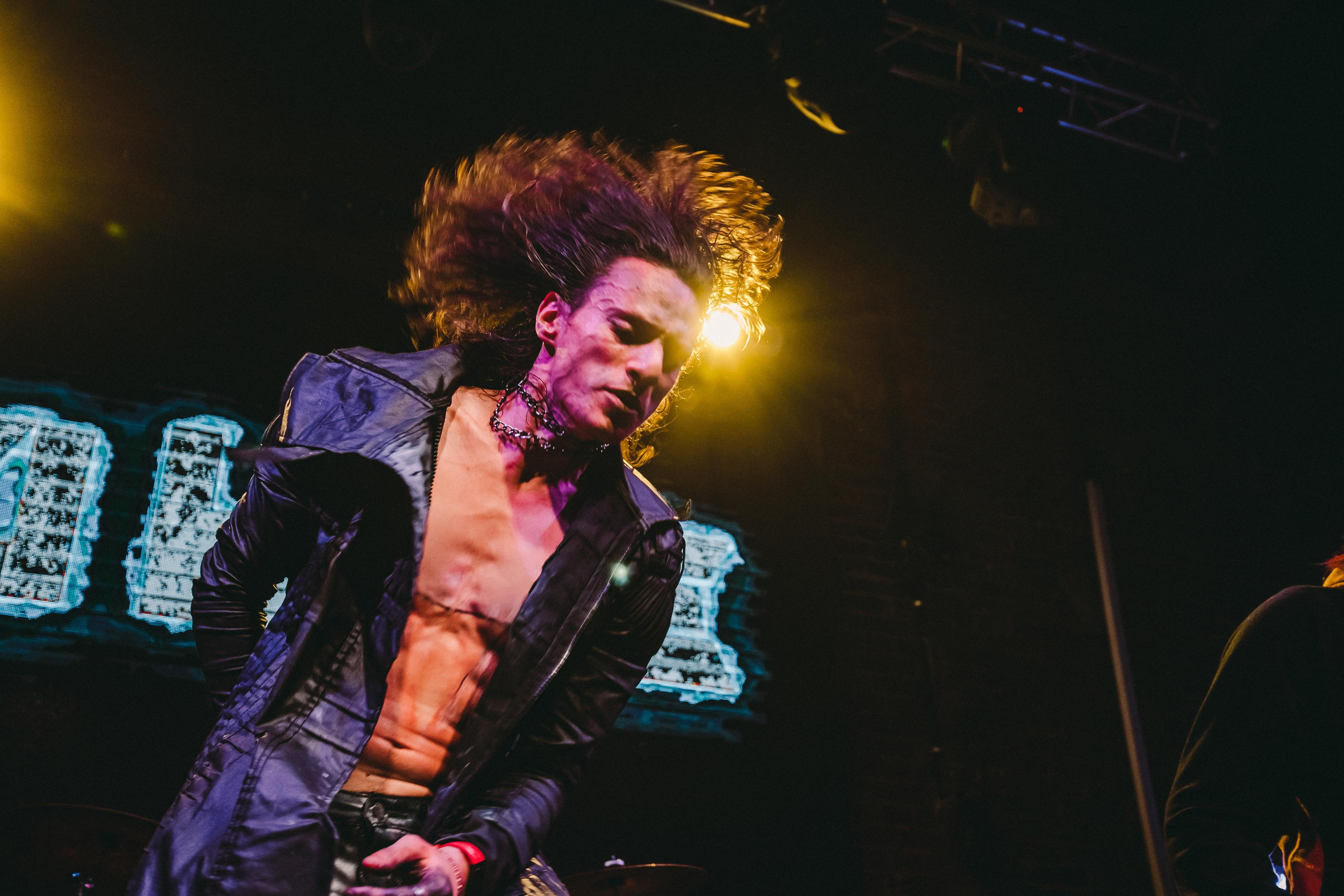 IZIHATE. Photographer Sonkina Tatiana (Tanya Ash)