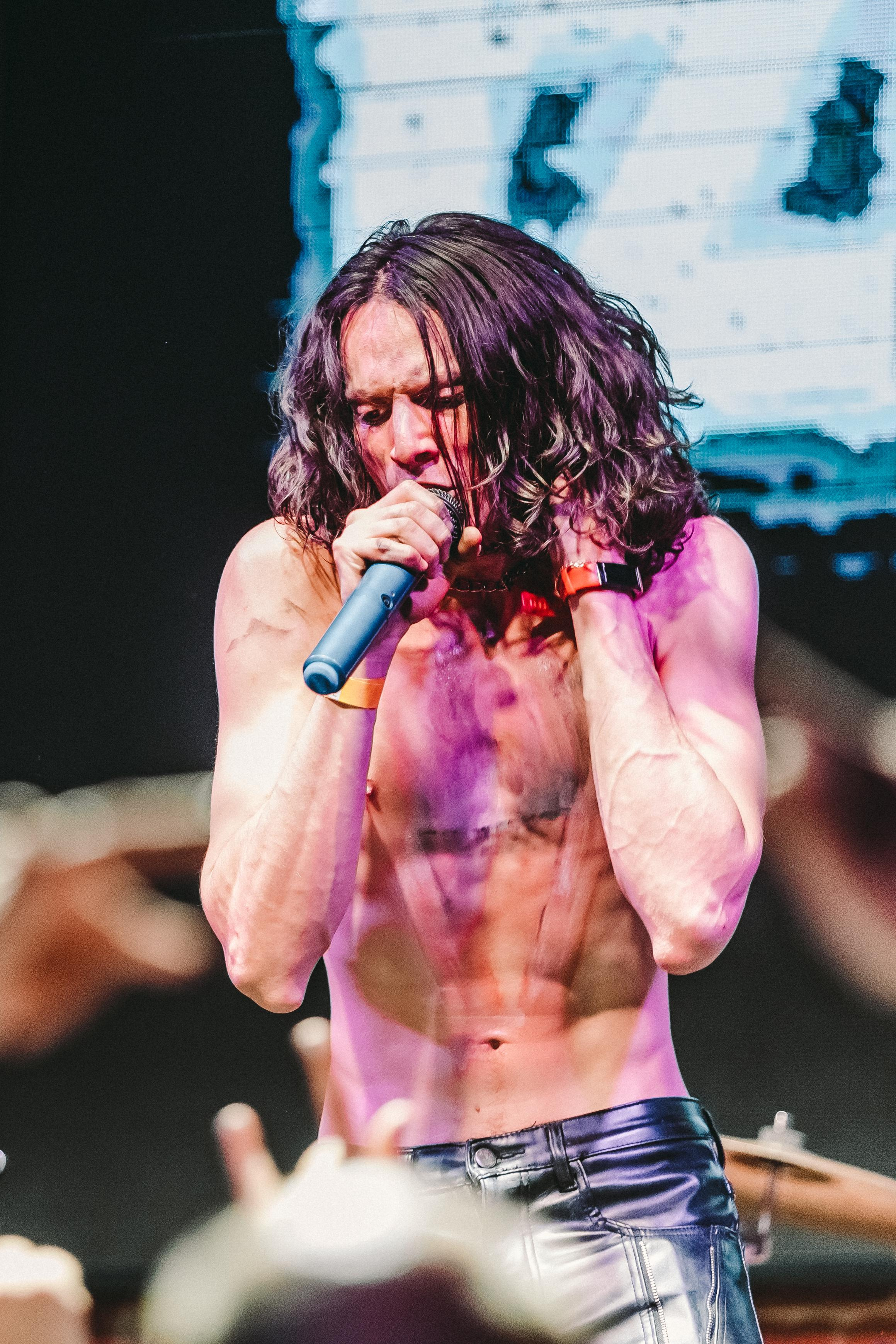 IZIHATE. Photographer Sonkina Tatiana (Tanya Ash)